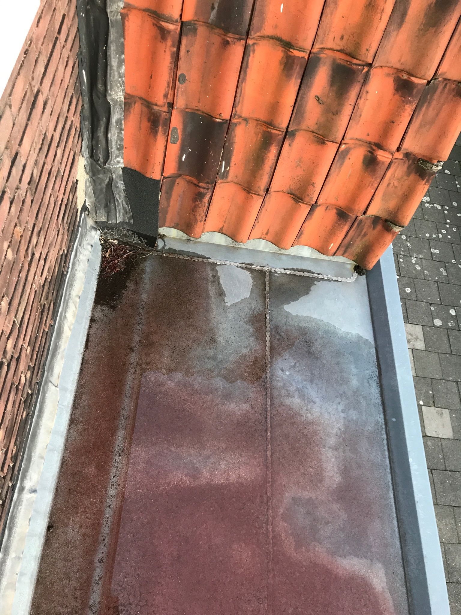 Lekkage dak erker jaren 30 woning repareren Werkspot