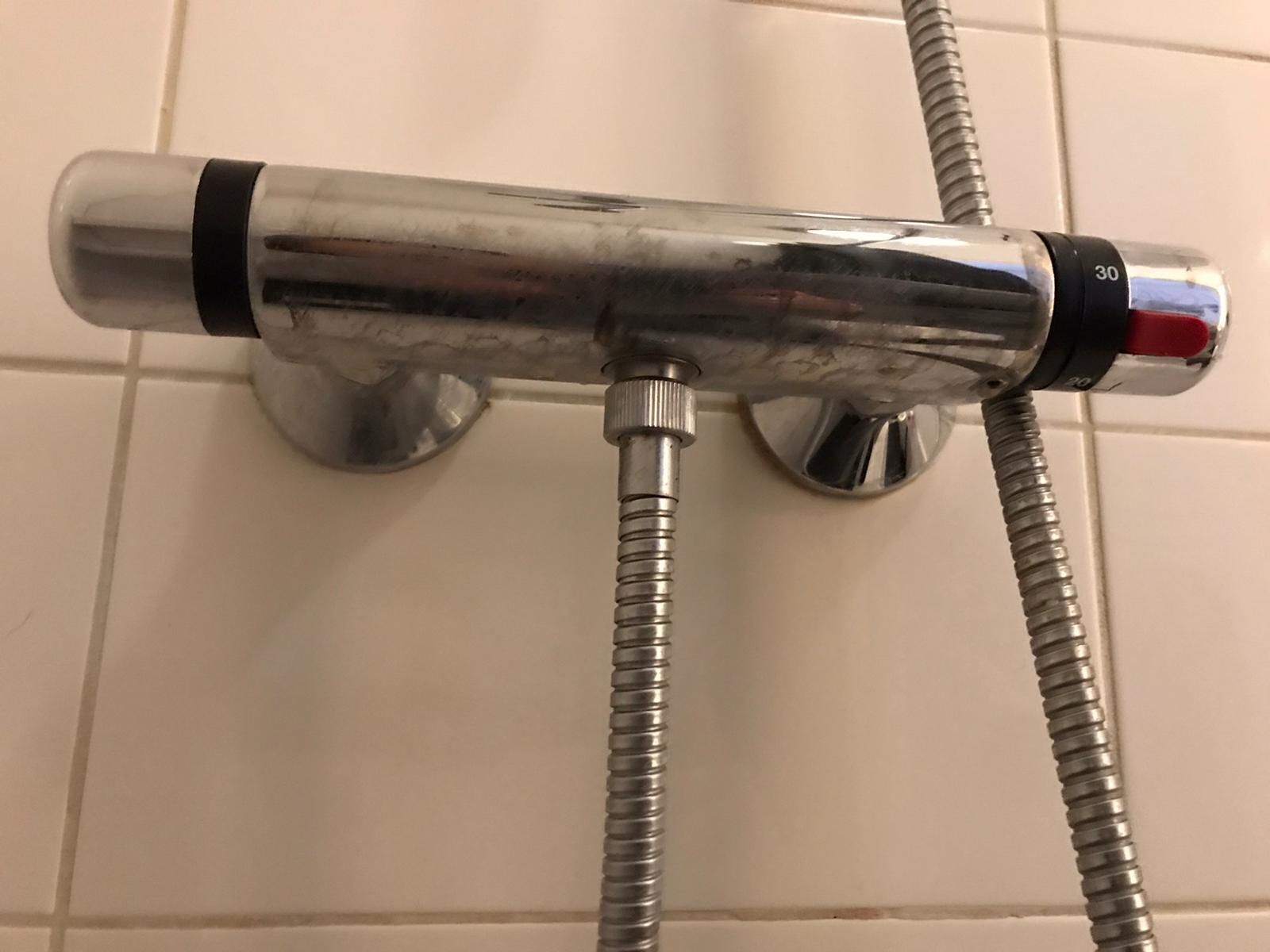 Kraan 1 kraan; Badkamer; Kranen repareren, Douchekraan zit vast Werkspot