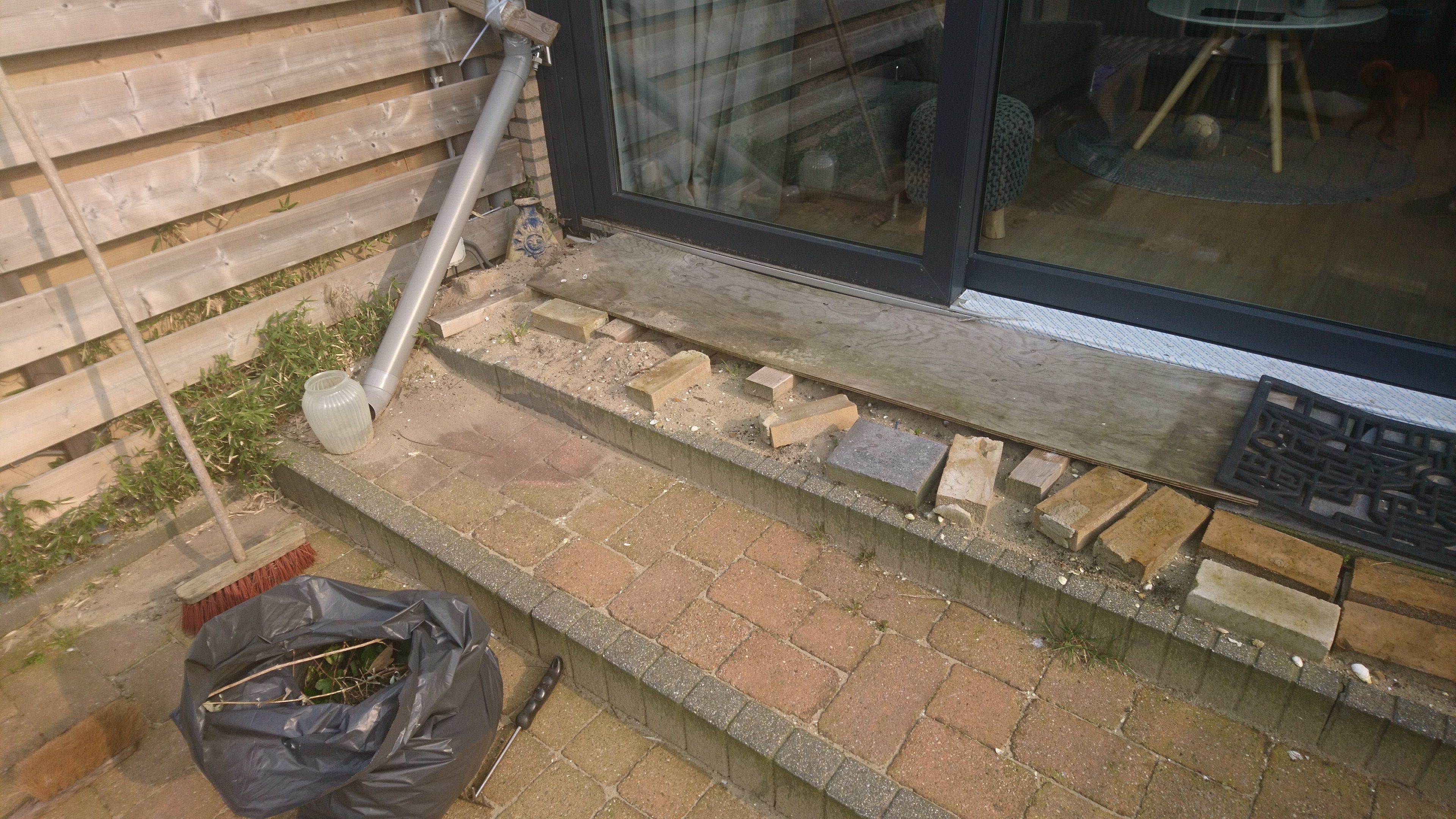 Bestrating 20 m2; Tuin of Patio, Oprit; Klinkers, Tegels Werkspot