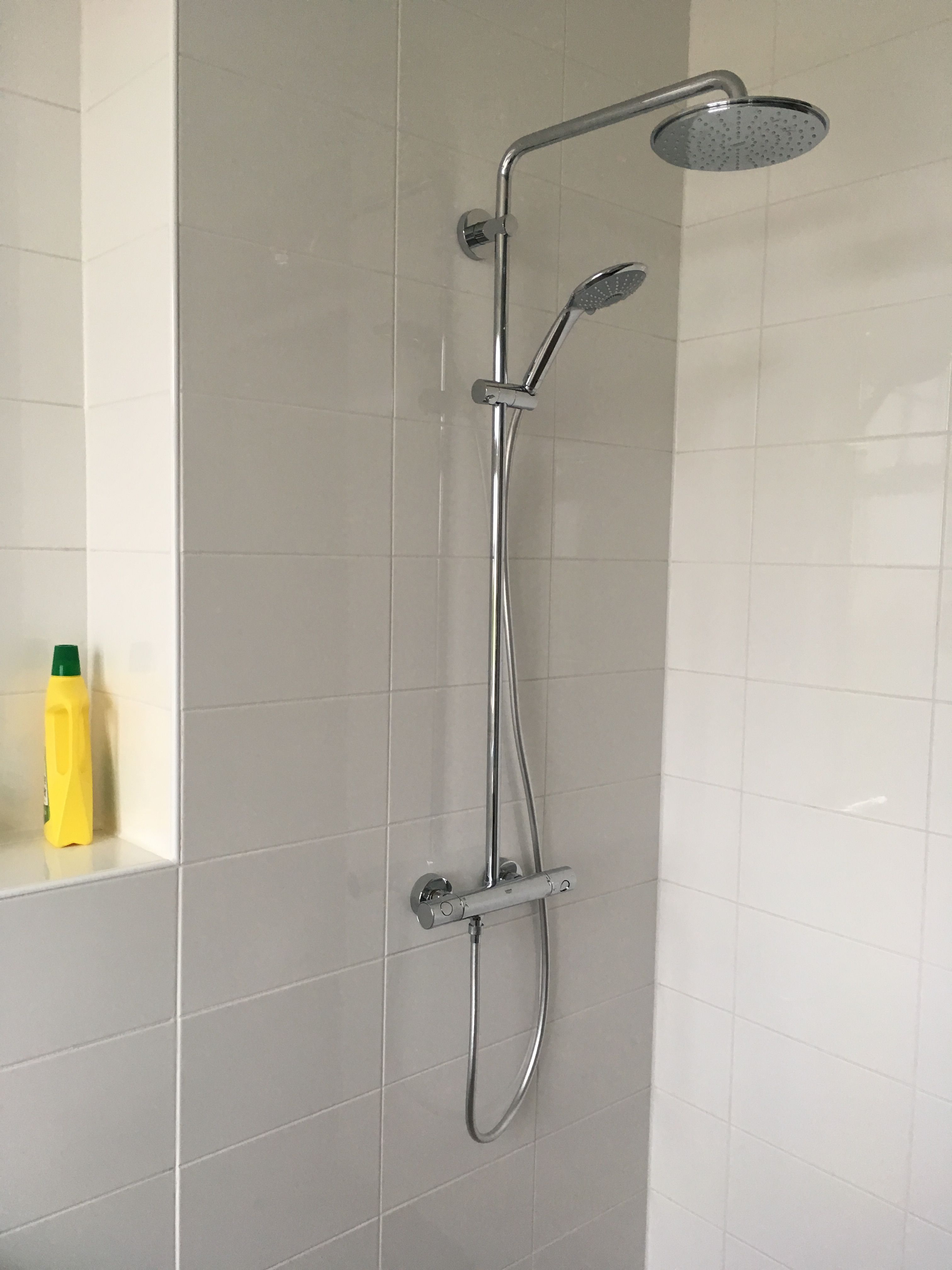 Montage douchecabine profielloos Werkspot