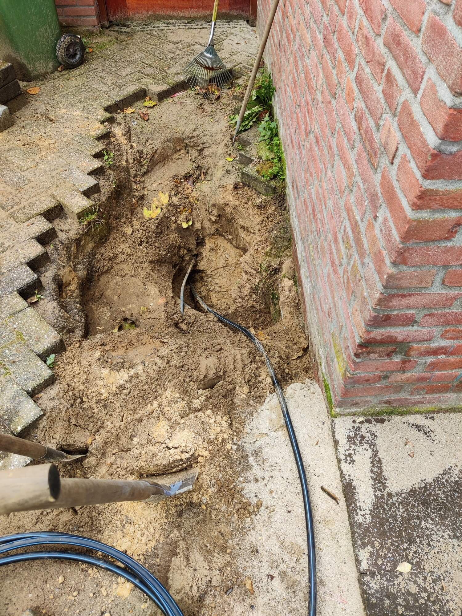 Gaten boren 1 gat; Door funderings vloer voor waterleiding (25mm) Werkspot
