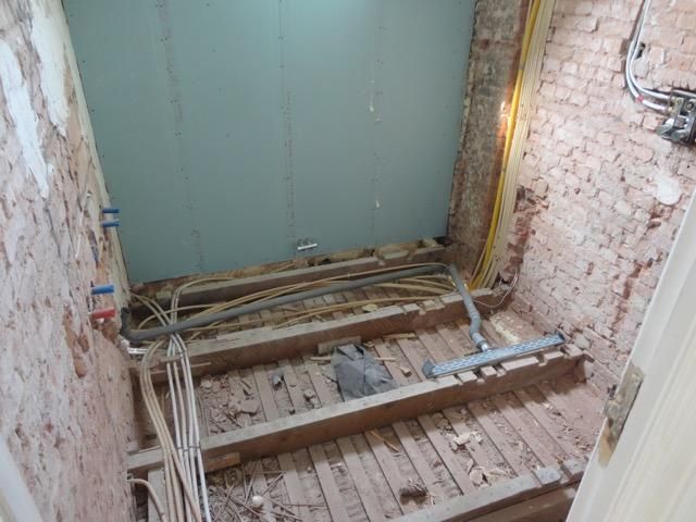 lening Geweldig begin Lichtgewicht betonnen vloer op zwaluwstaartplaten leggen (Badkamer) -  Werkspot