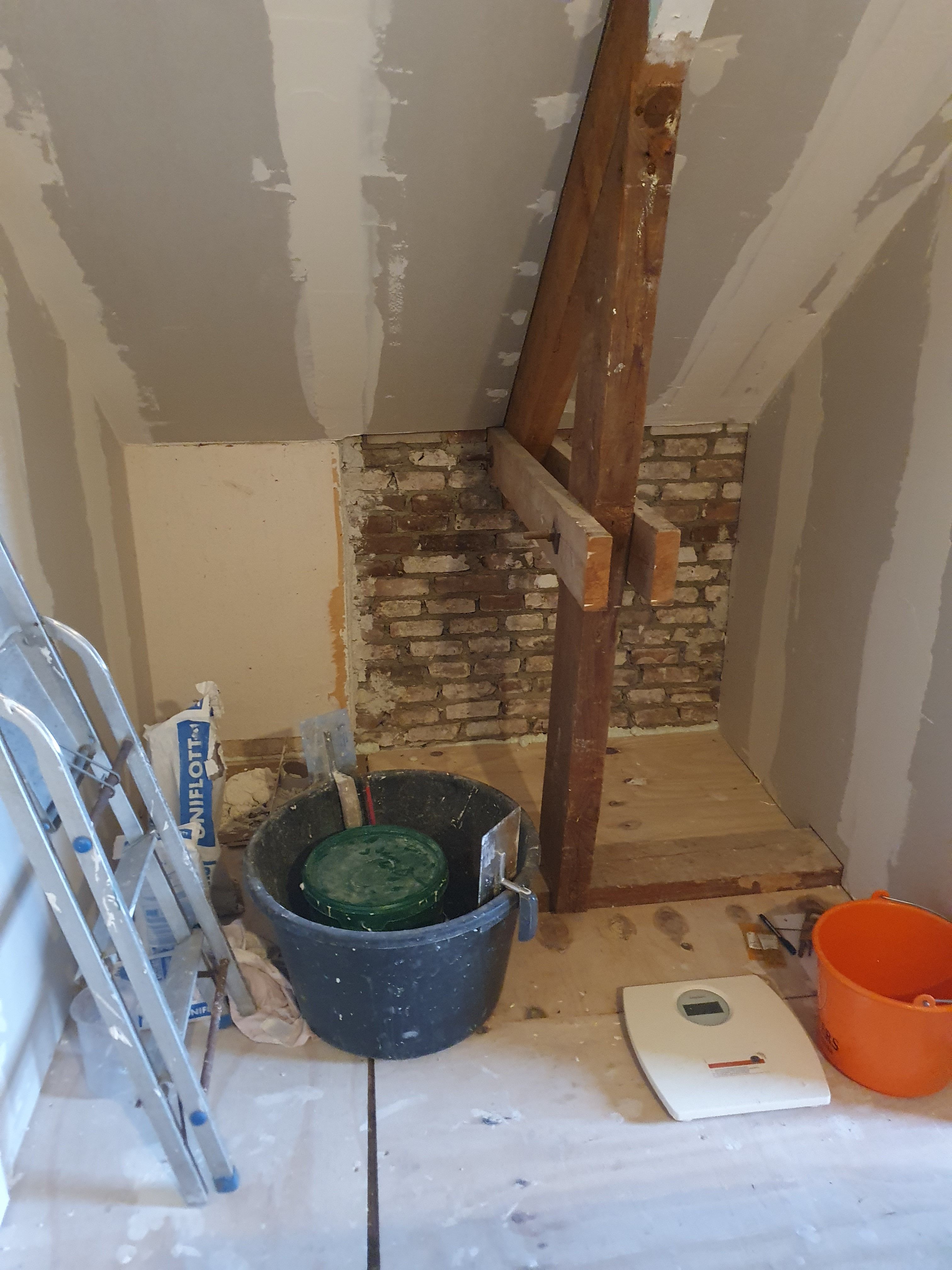 Stucwerk repareren: Verouderd stucwerk - Werkspot