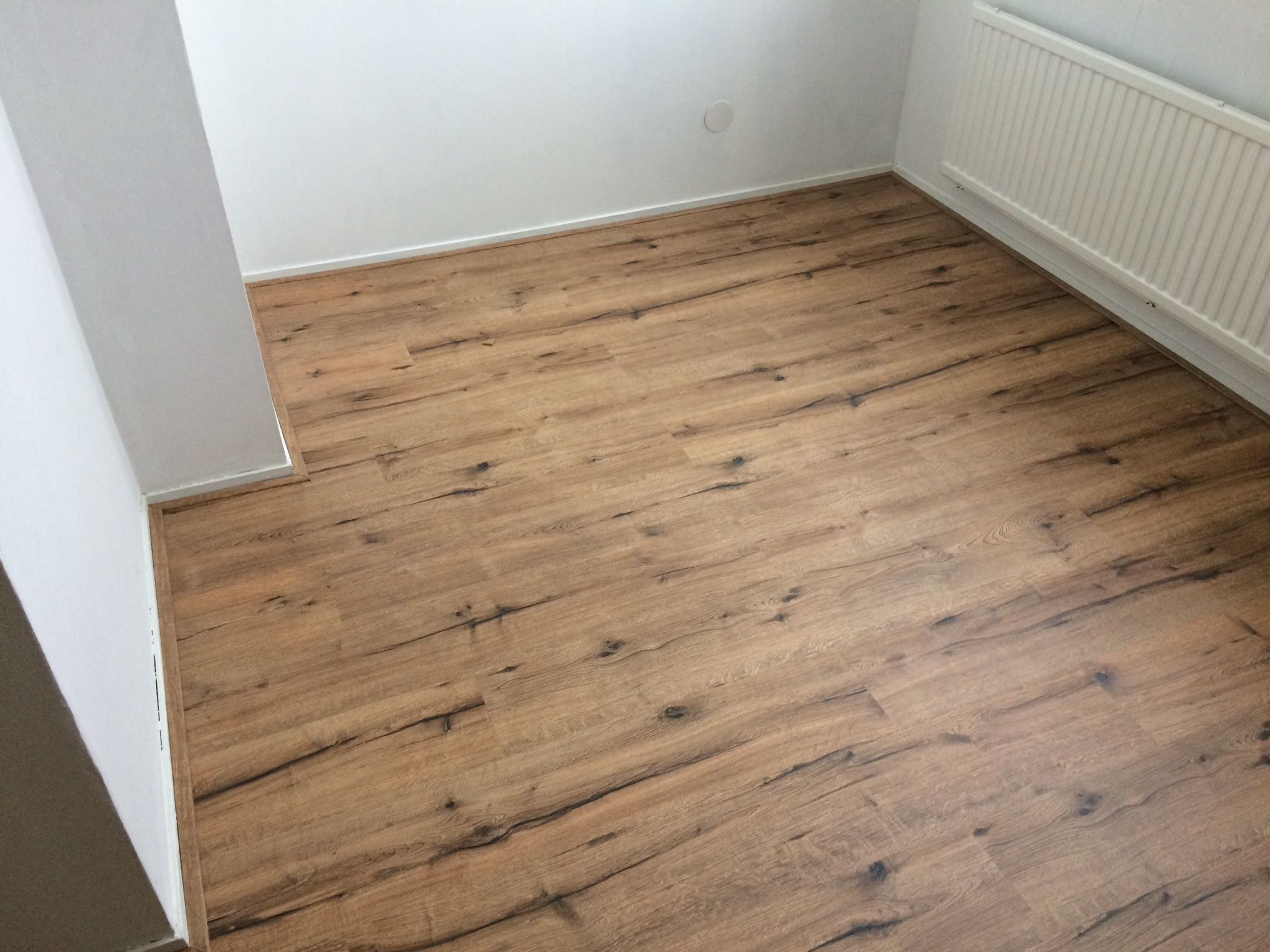 laminaat-leggen-16-m2-slaapkamer-s-werkspot