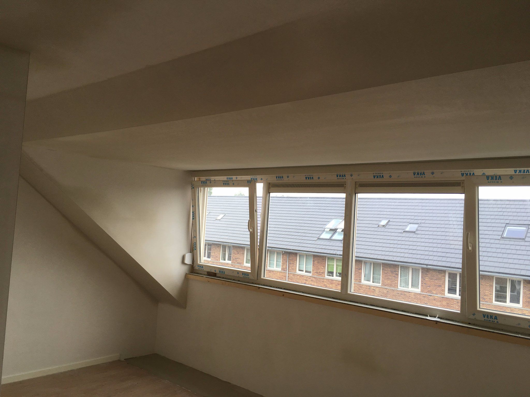 Zolder schilderen ongeveer 130m2 Werkspot