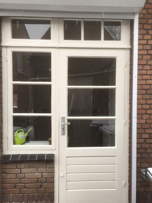 Nieuwe deuren met dubbelglas in bestaande kozijnen Werkspot
