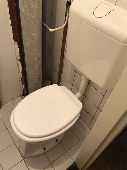 frame hangend toilet plaatsen en aansluiten Werkspot frame hangend toilet plaatsen en aansluiten Werkspot