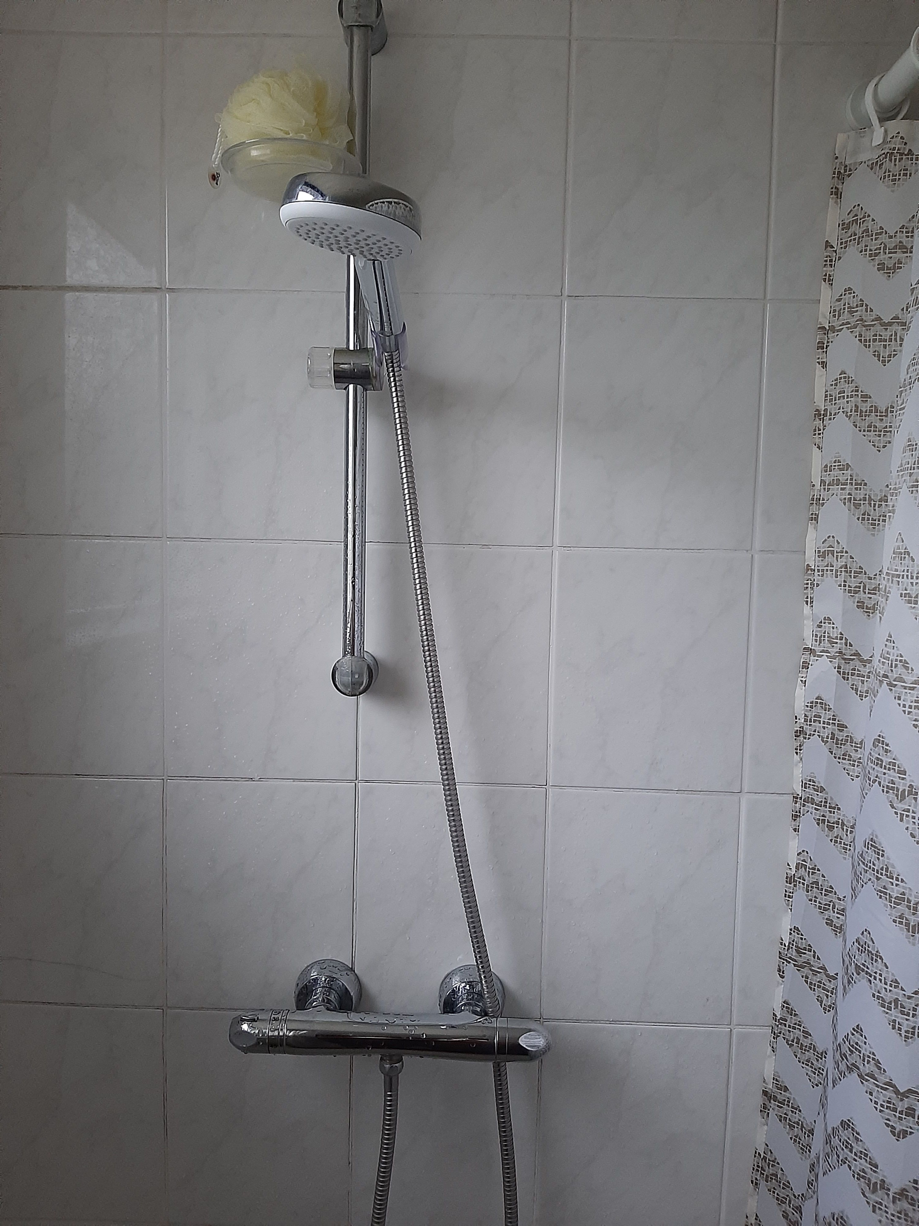 Kraan 2 kranen; Keuken, Badkamer; Kranen installeren, Kranen aansc