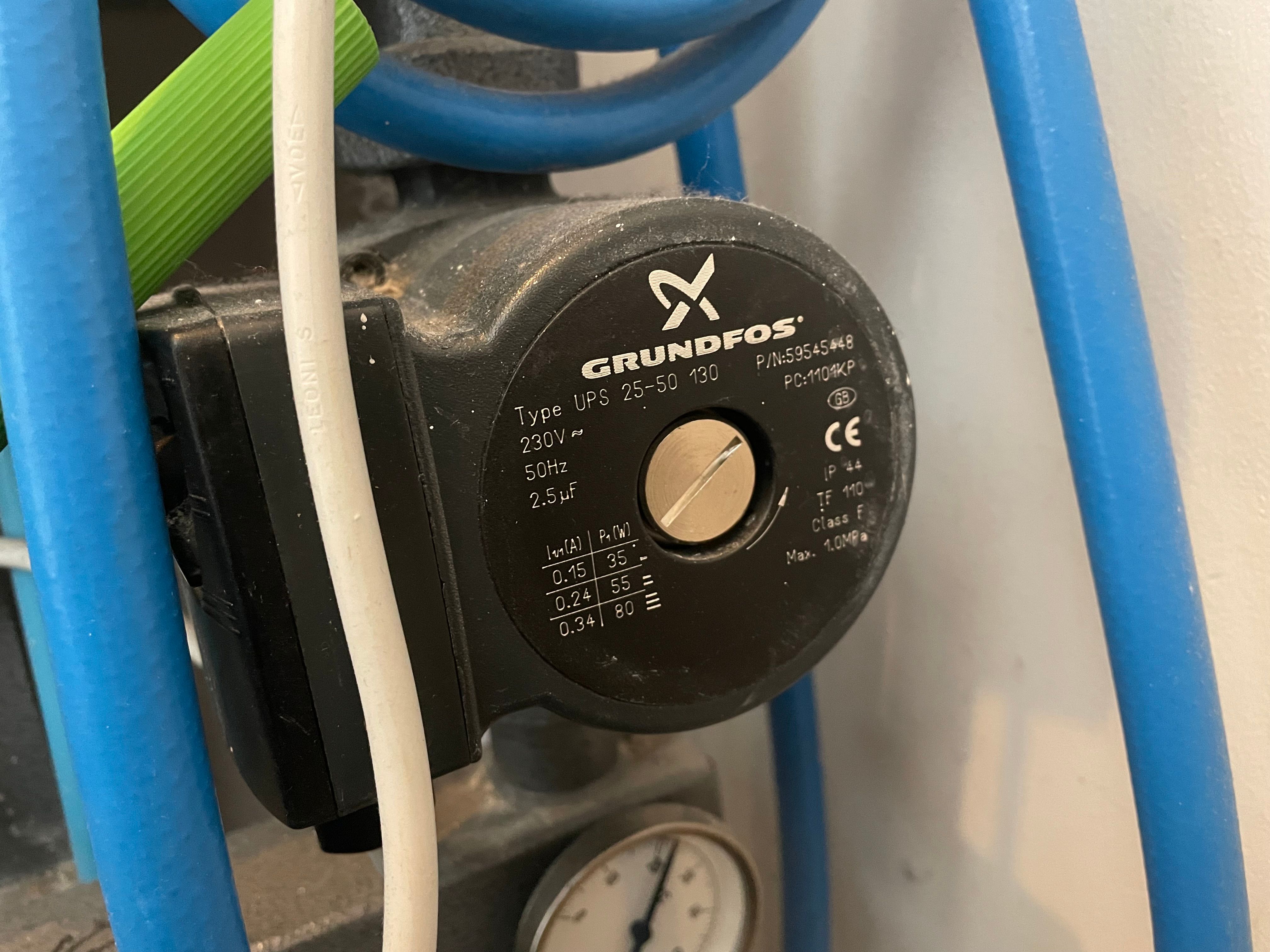 Pomp Tussen Cv ketel En Verdeler Vervangen Grundfos Alpha 2 Werkspot