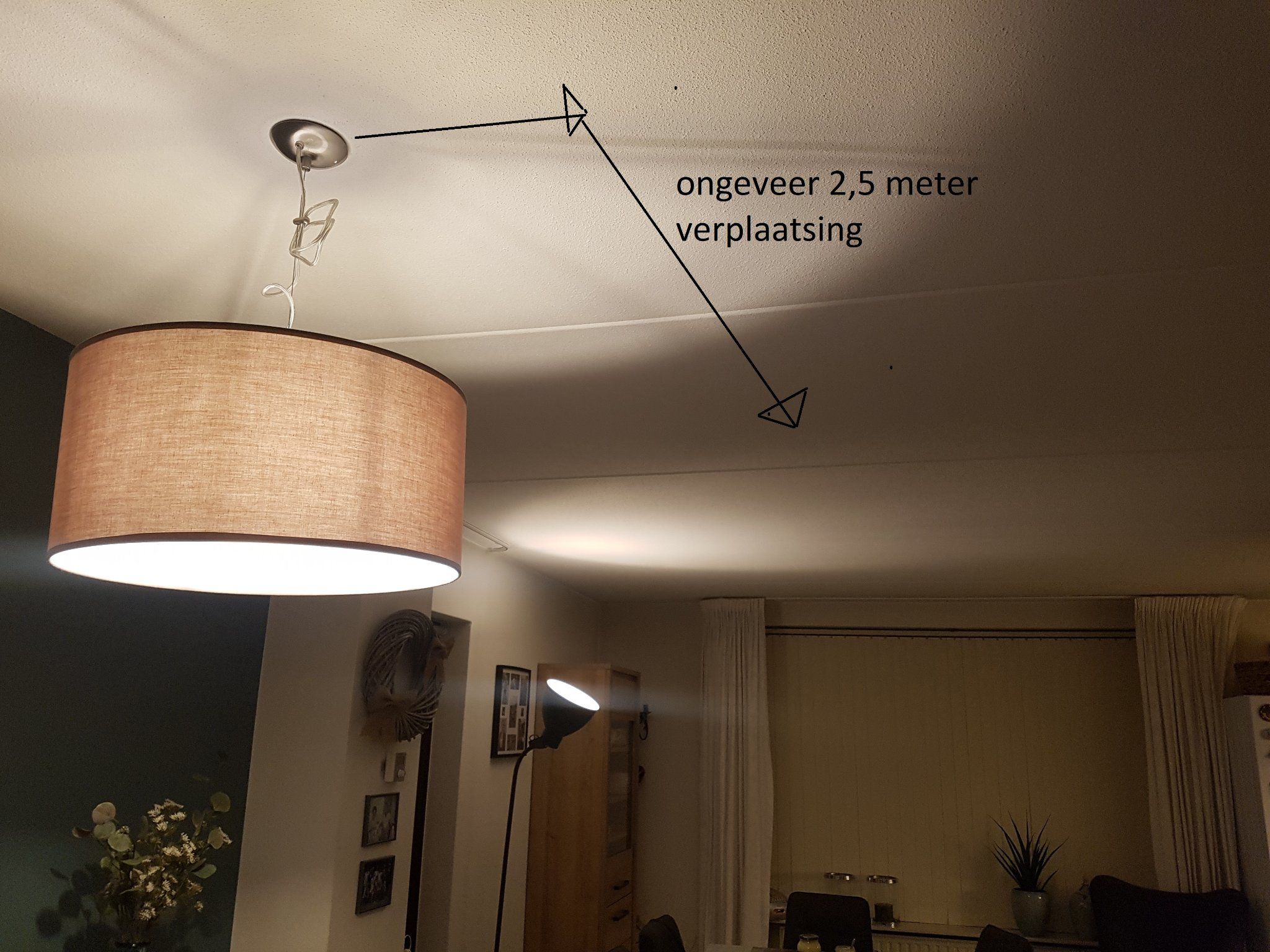 Lichtpunt plafond verplaatsen met kabelgoot Werkspot