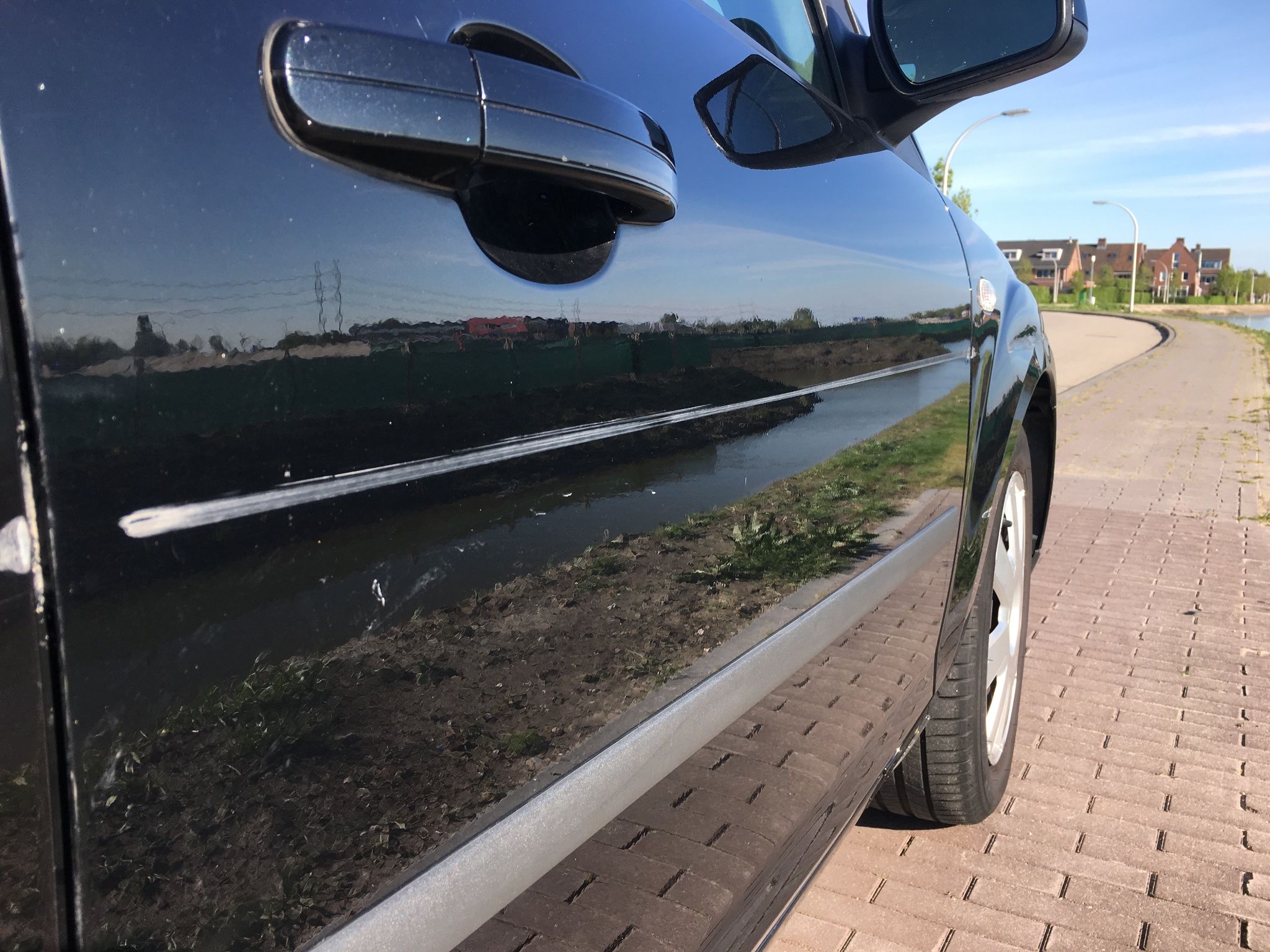 Kras en deuk/deuken uit auto Werkspot
