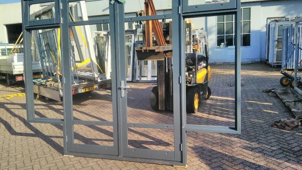 Plaatsen nieuwe achter pui (melkmeisje) met openslaande deuren Werkspot