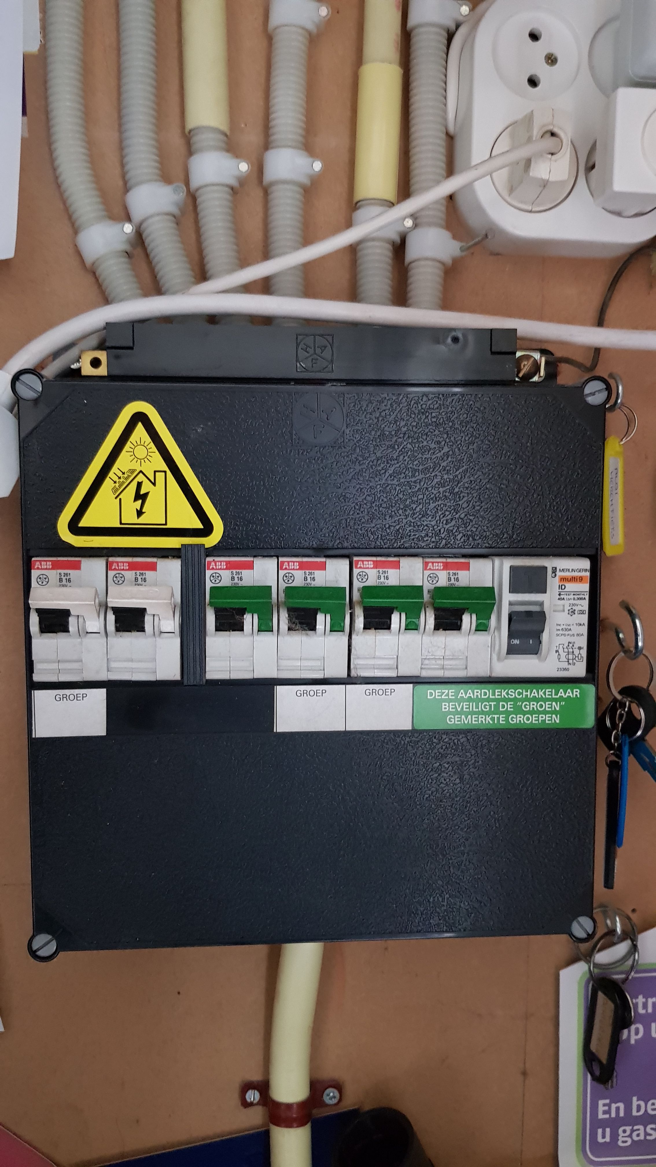 Groepenkast installeren of vervangen: Een 2 fase perilex aansluiti