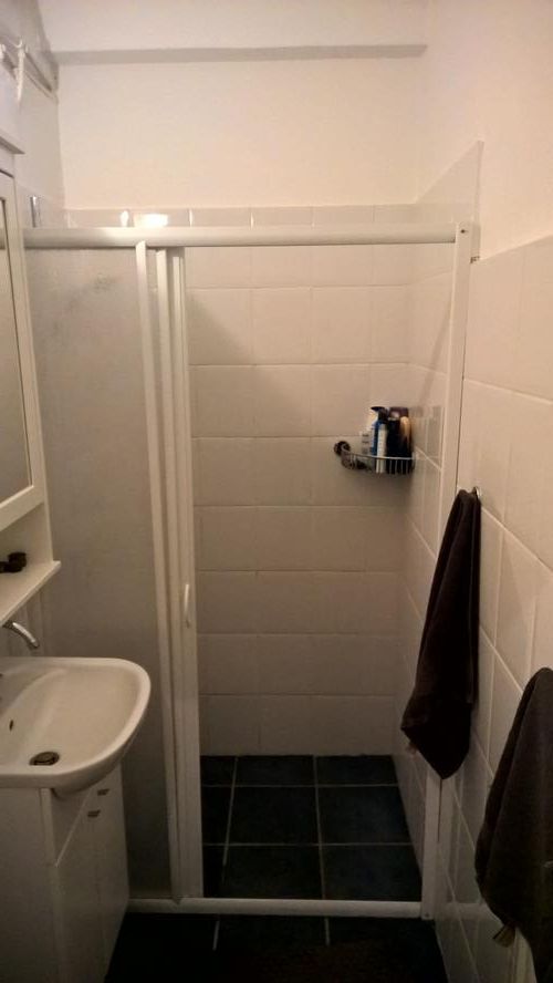Schitterende Badkamer: Voegen Vervangen Voor Een Frisse Look