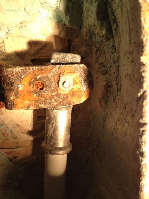 vervangen muurplaat en aansluiting mengkraan douche Werkspot