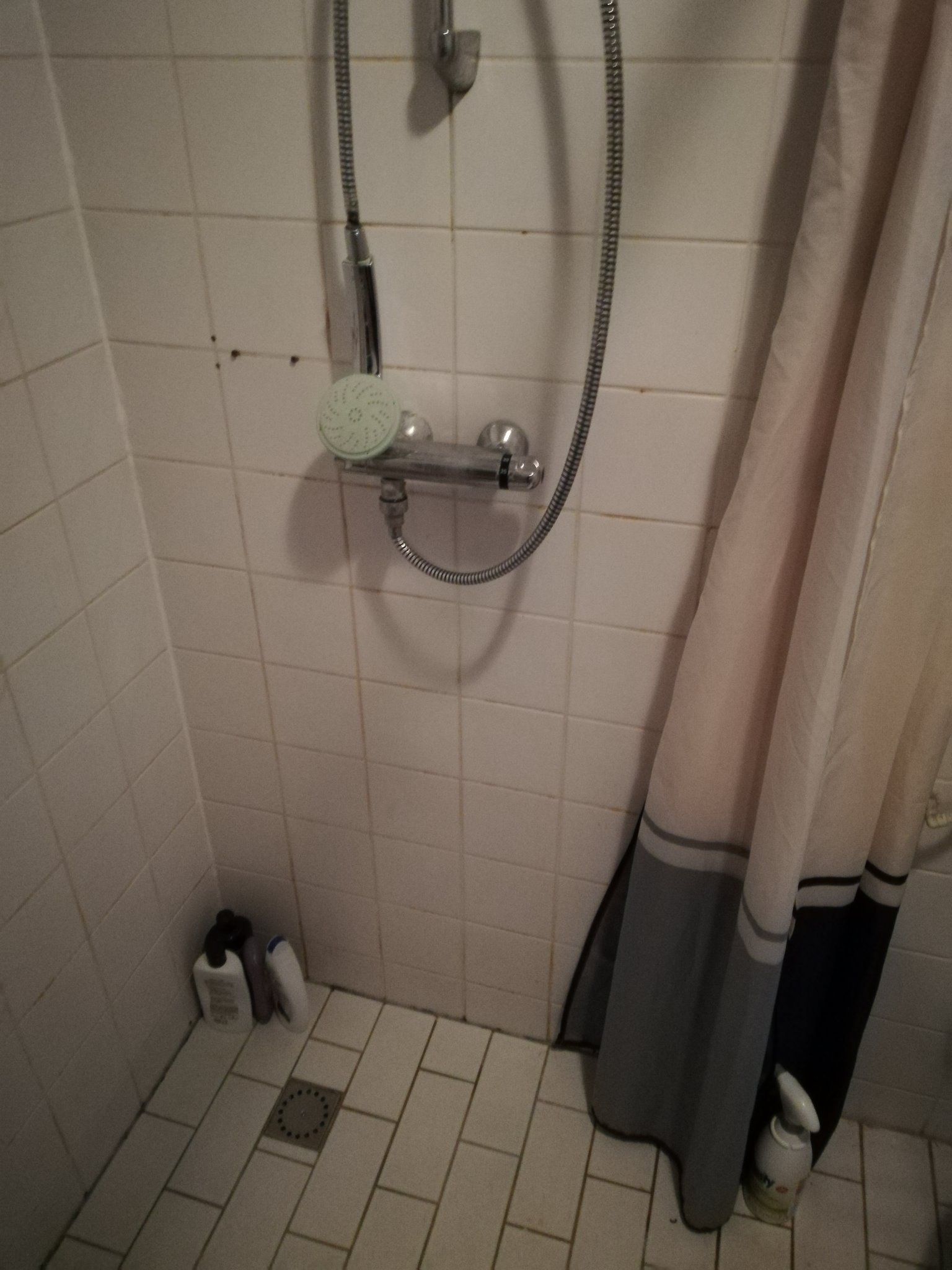 Maak Je Badkamer Af: Helft Betegelen In één Handomdraai