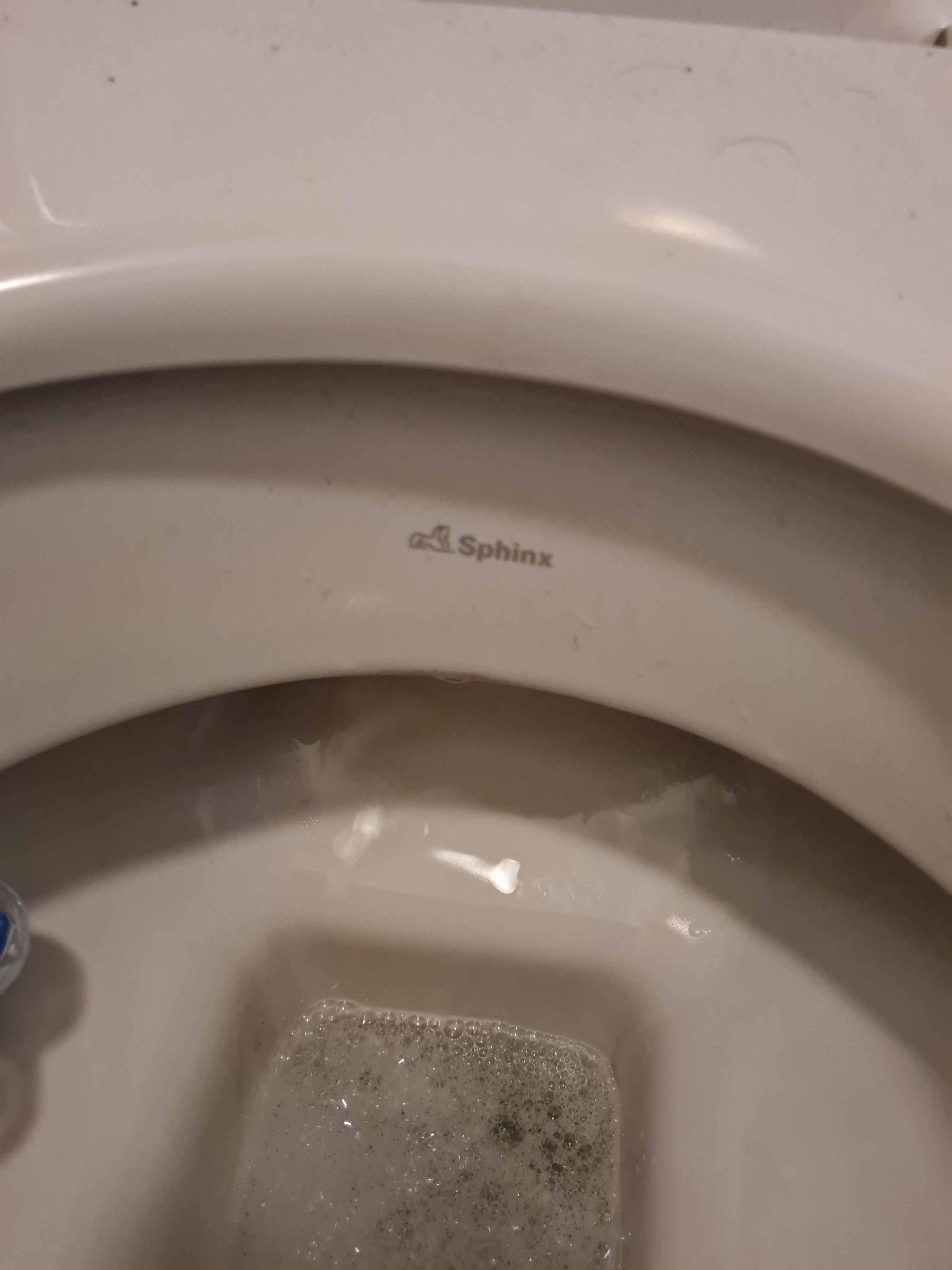 Toilet repareren Wc reservoir blijft doorlopen Werkspot
