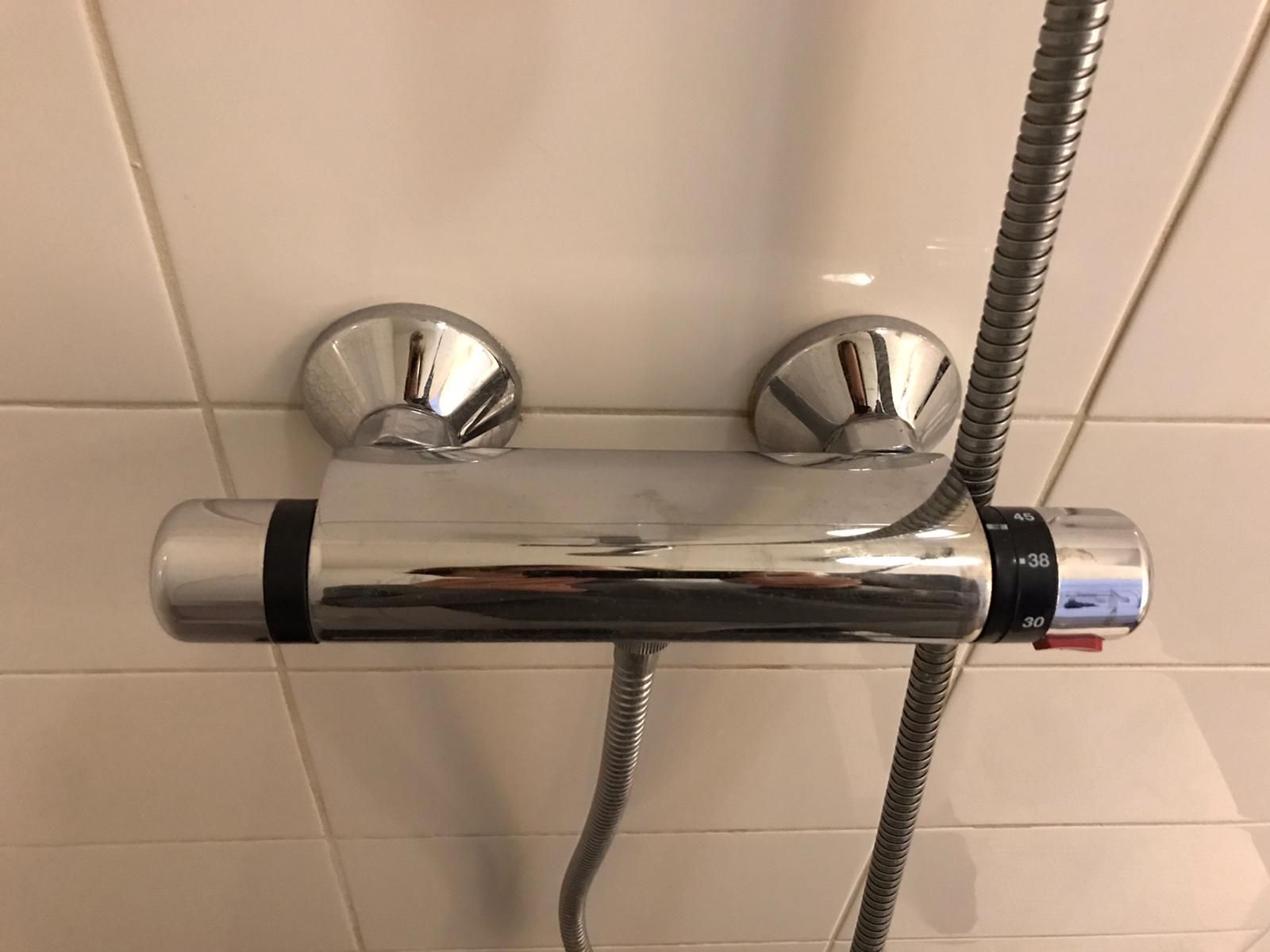 Kraan 1 kraan; Badkamer; Kranen repareren, Douchekraan zit vast Werkspot