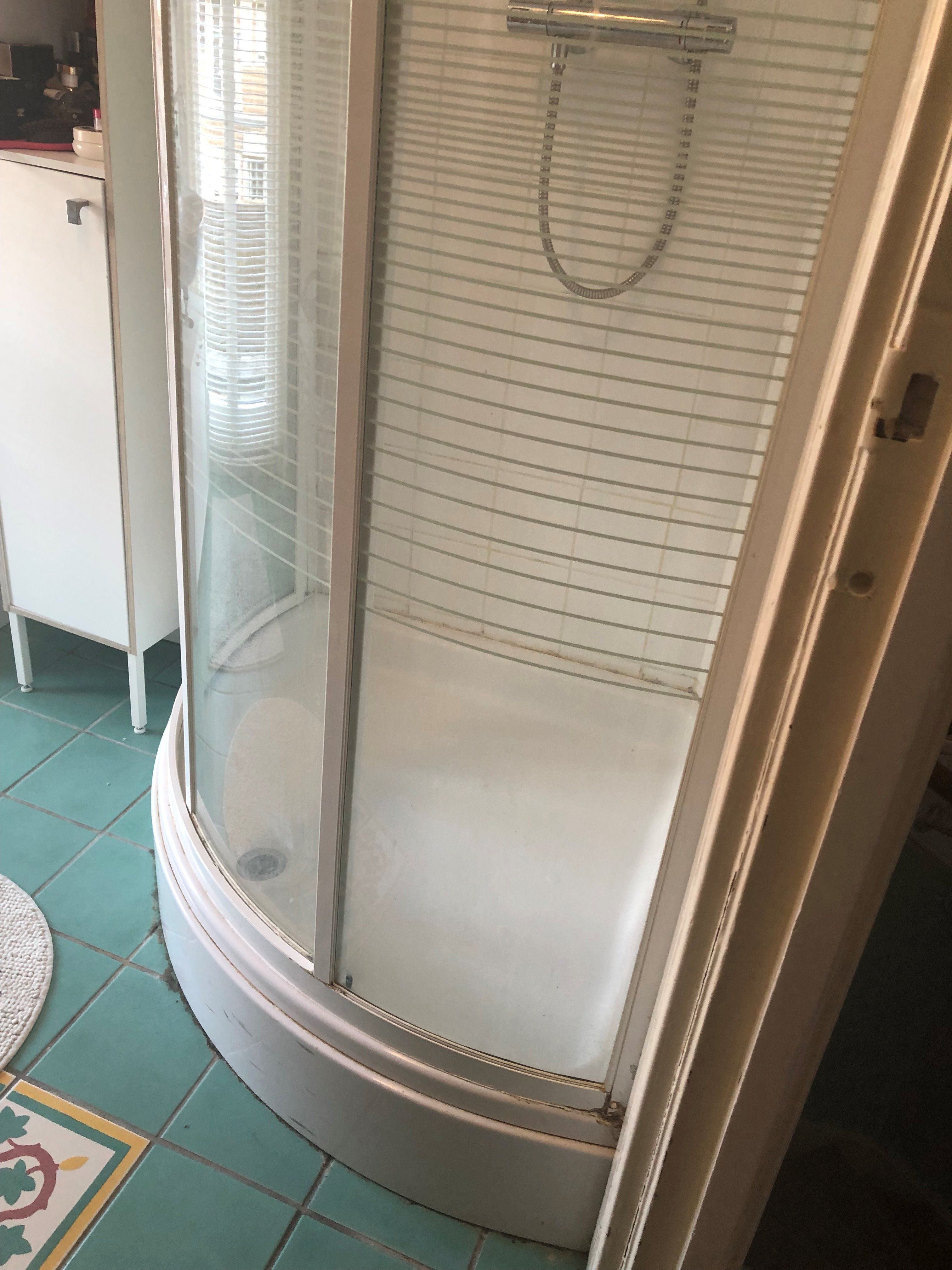 Badkamer 10 m2; Douchecabine vervangen door inloopdouche Werkspot