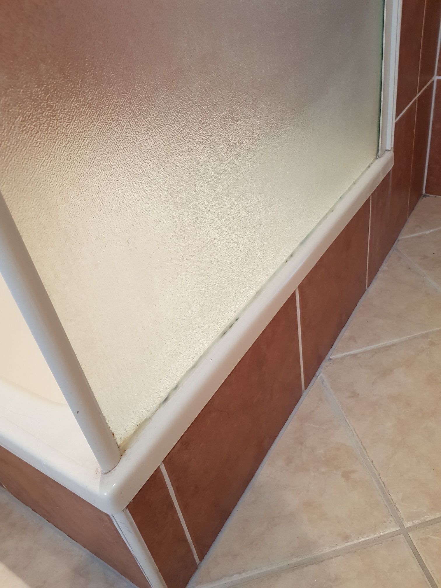 Douche cabine Ucosan opnieuw kitten Werkspot