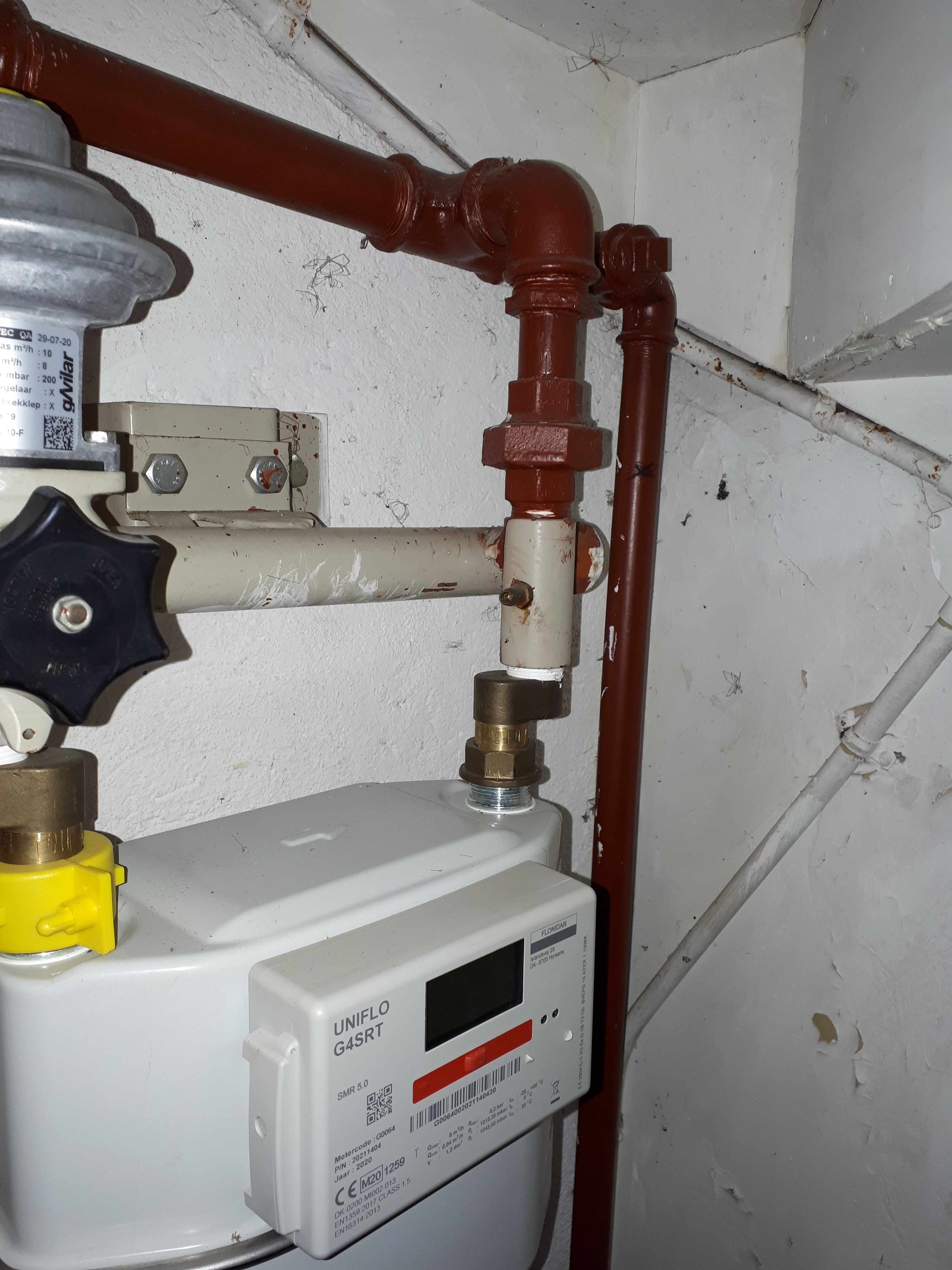 CVketel 2 stalen gasleidingen afdoppen; 1 leiding in de kelder (g... Werkspot