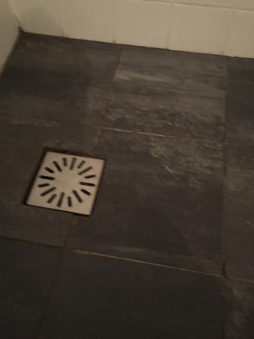 Voegen/metselwerk vloer douche en kit vervangen Werkspot