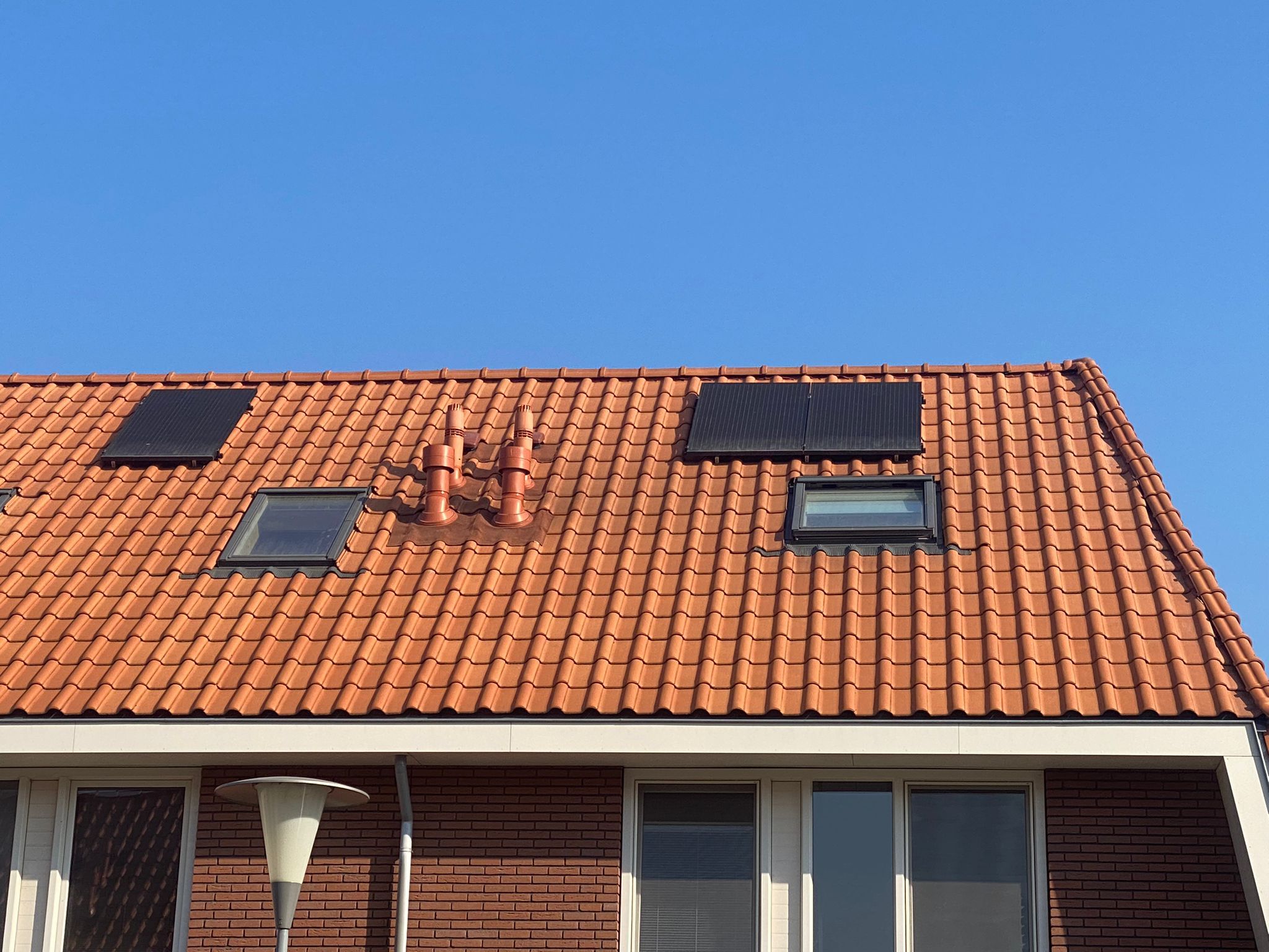 Zonnepanelen Tijdelijk demonteren ivm plaatsing dakkapel; 2 zonnep... Werkspot
