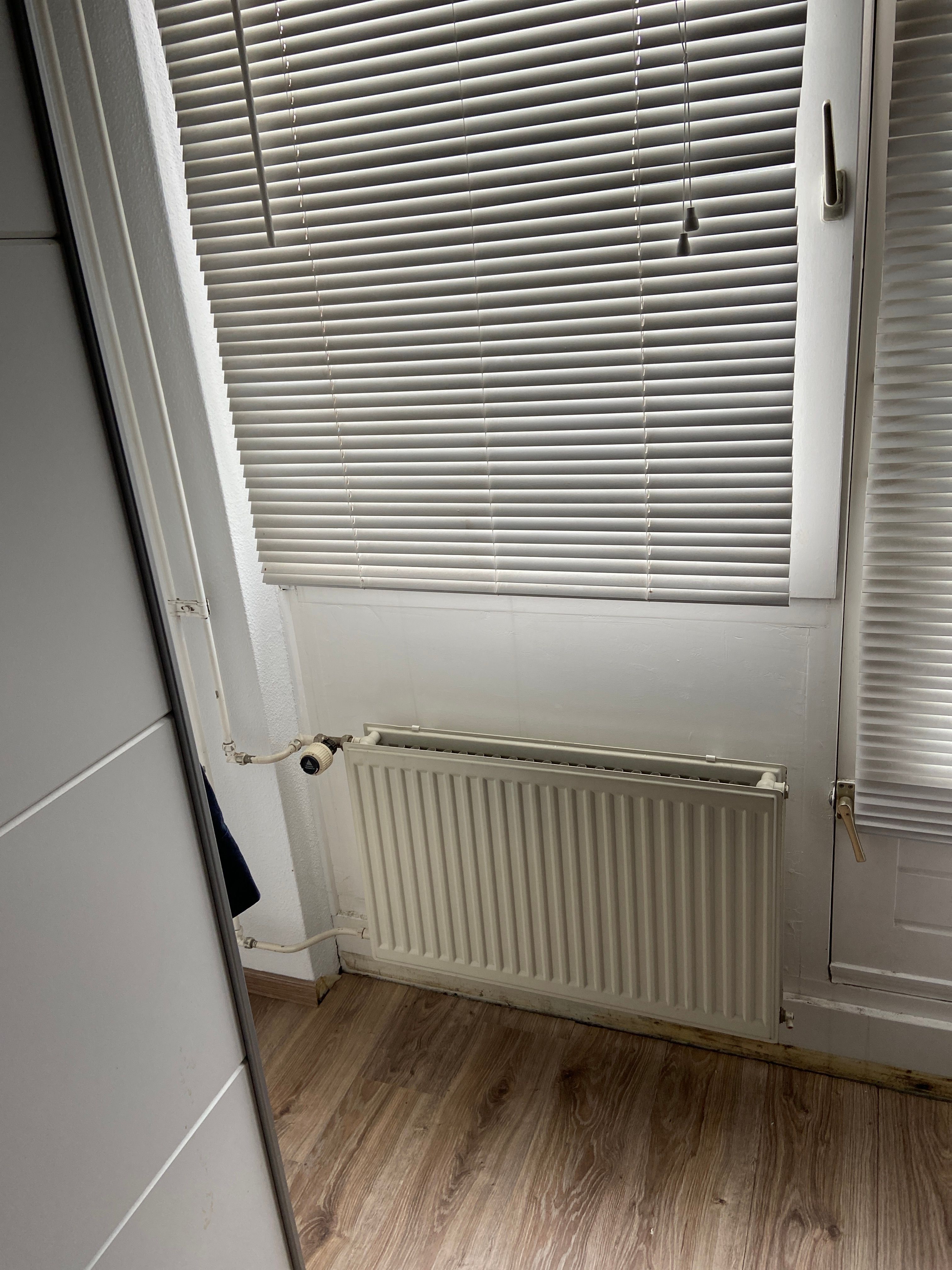 Radiatioren plaatsen of vervangen 1 radiator; Radiatoren verplaatsen Werkspot