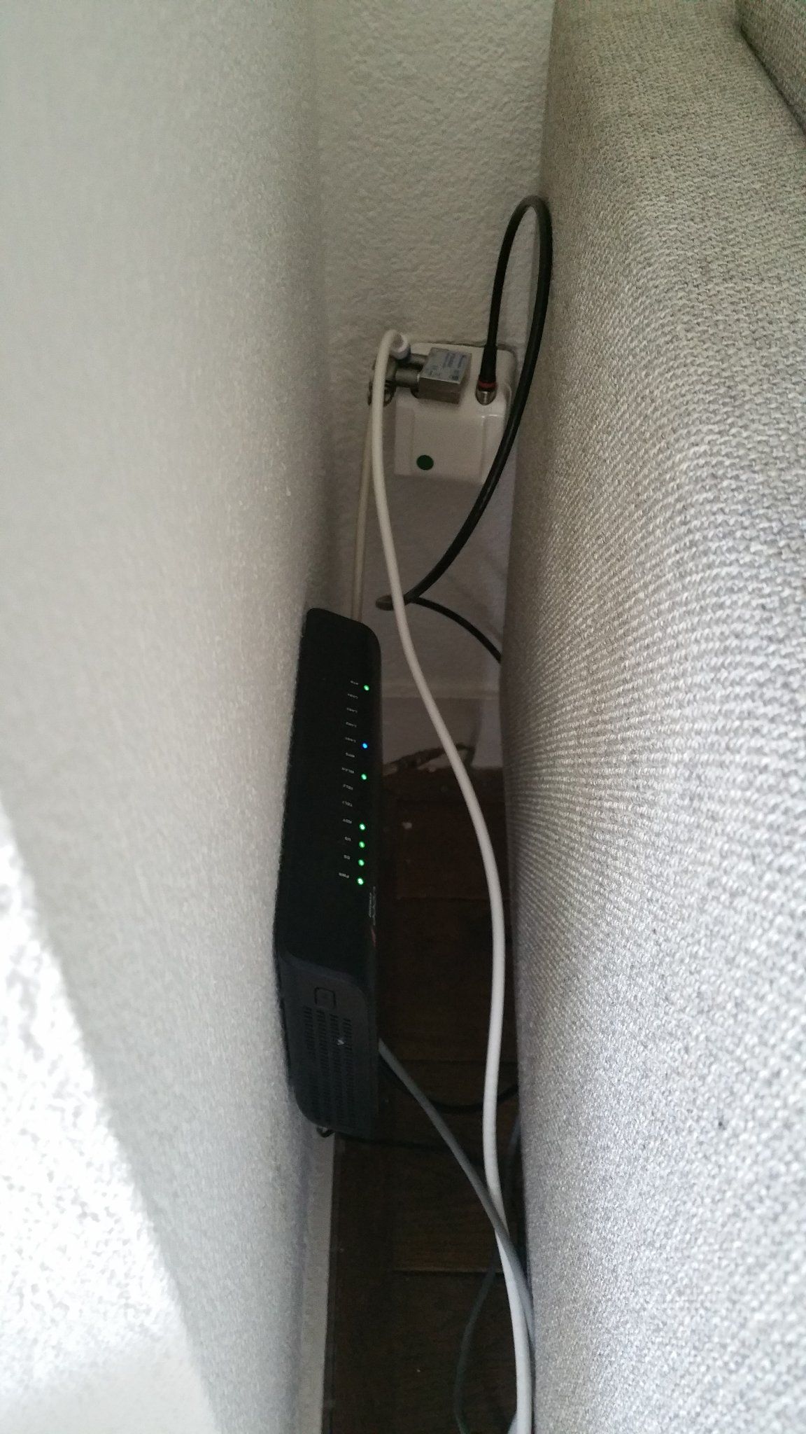 UTP kabel trekken (door bestaande Coax leiding?) Werkspot
