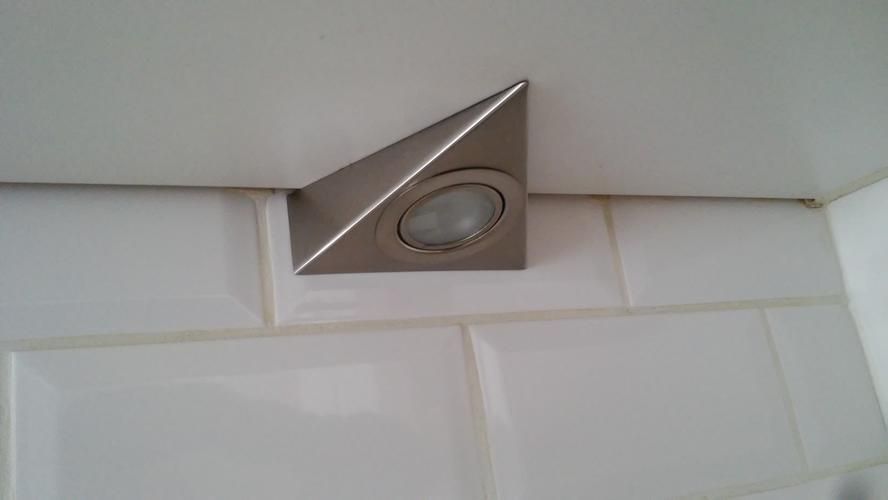 Repareren/vervangen div. lampjes keuken Werkspot