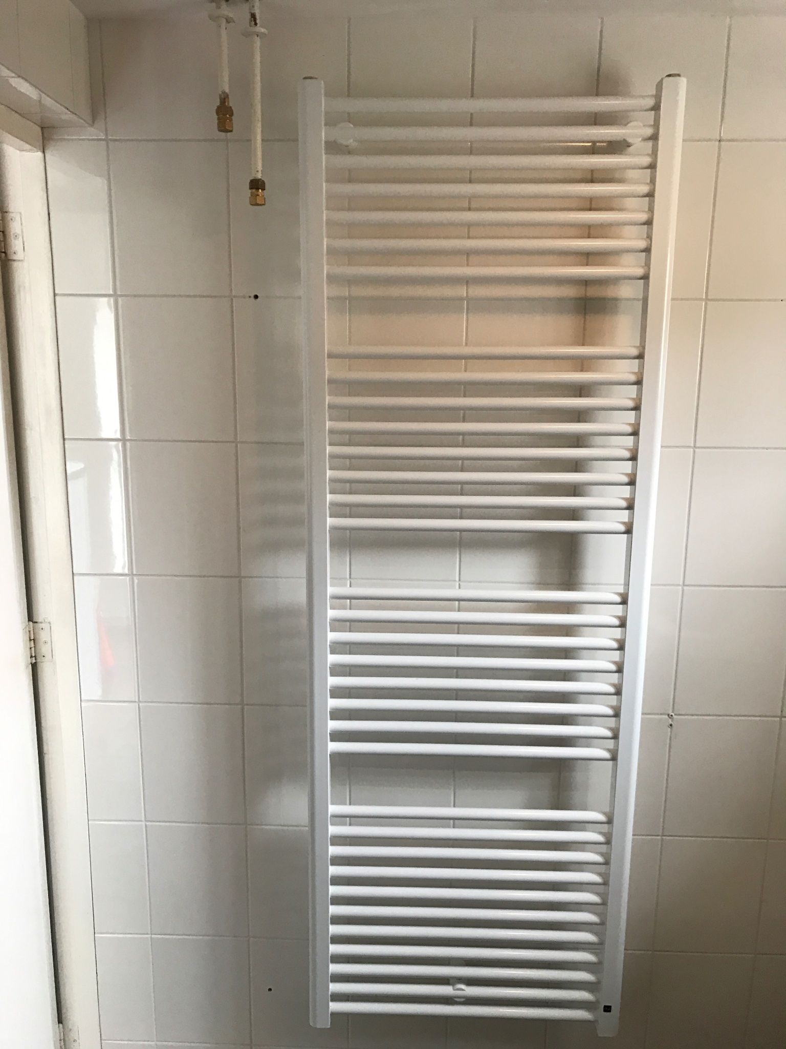 Aansluiten badkamer radiator Werkspot