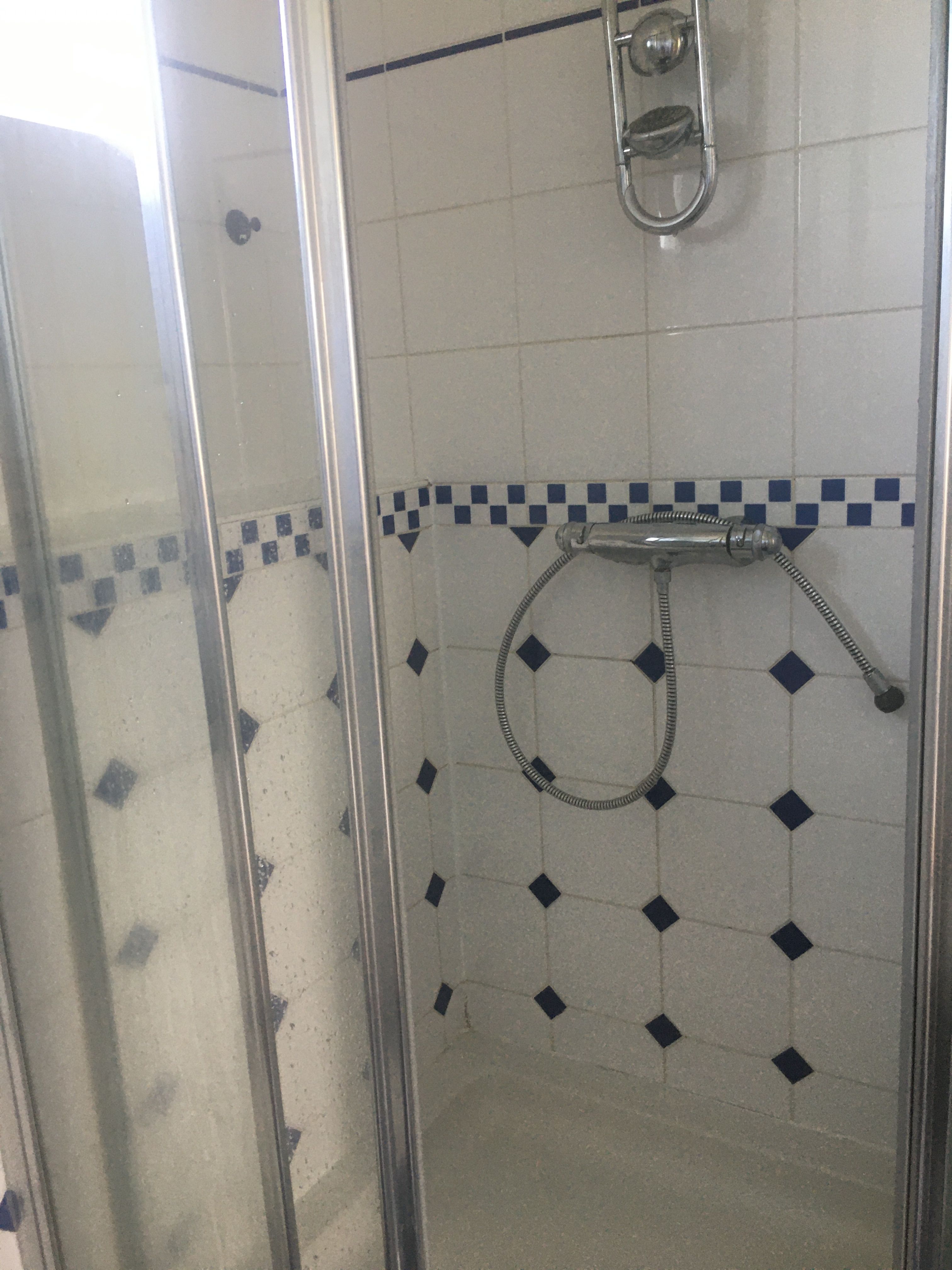 Badkamer Voegen douchecabine vervangen, douchecabine vervangen, ki