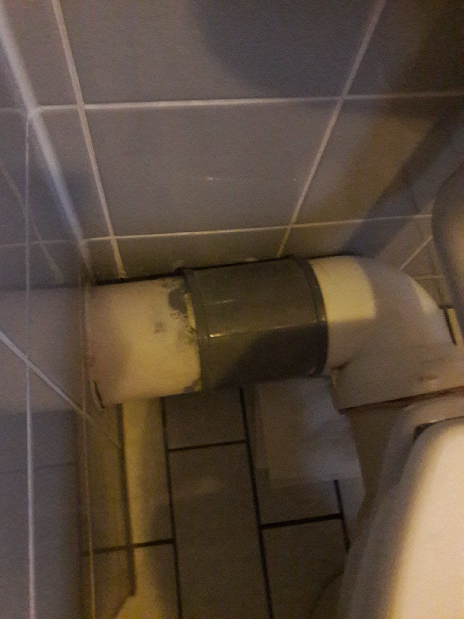 Toilet repareren/rubberen ring vervangen Werkspot