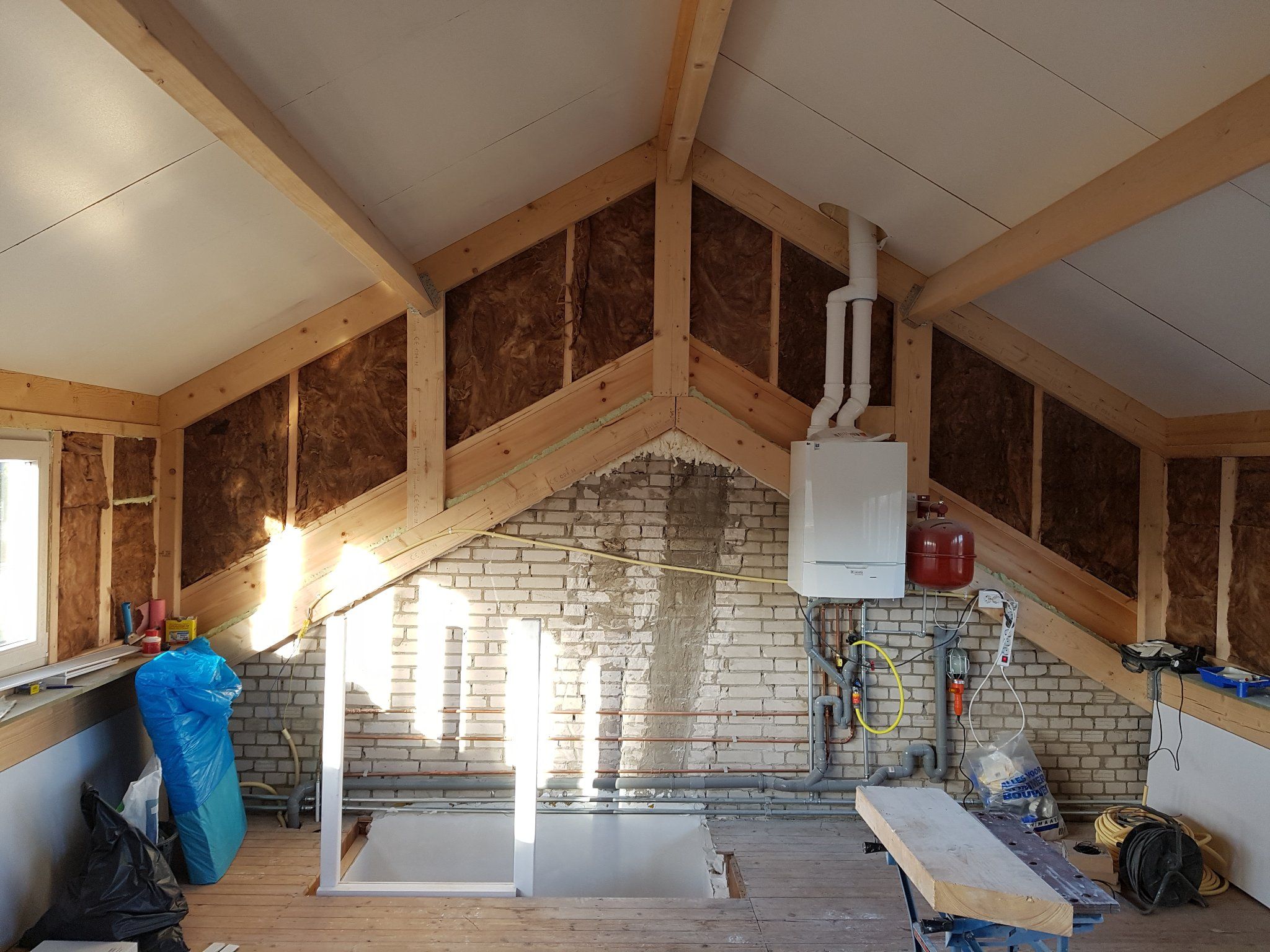 Op zolder 2 slaapkamers maken en alles netjes afwerken Werkspot
