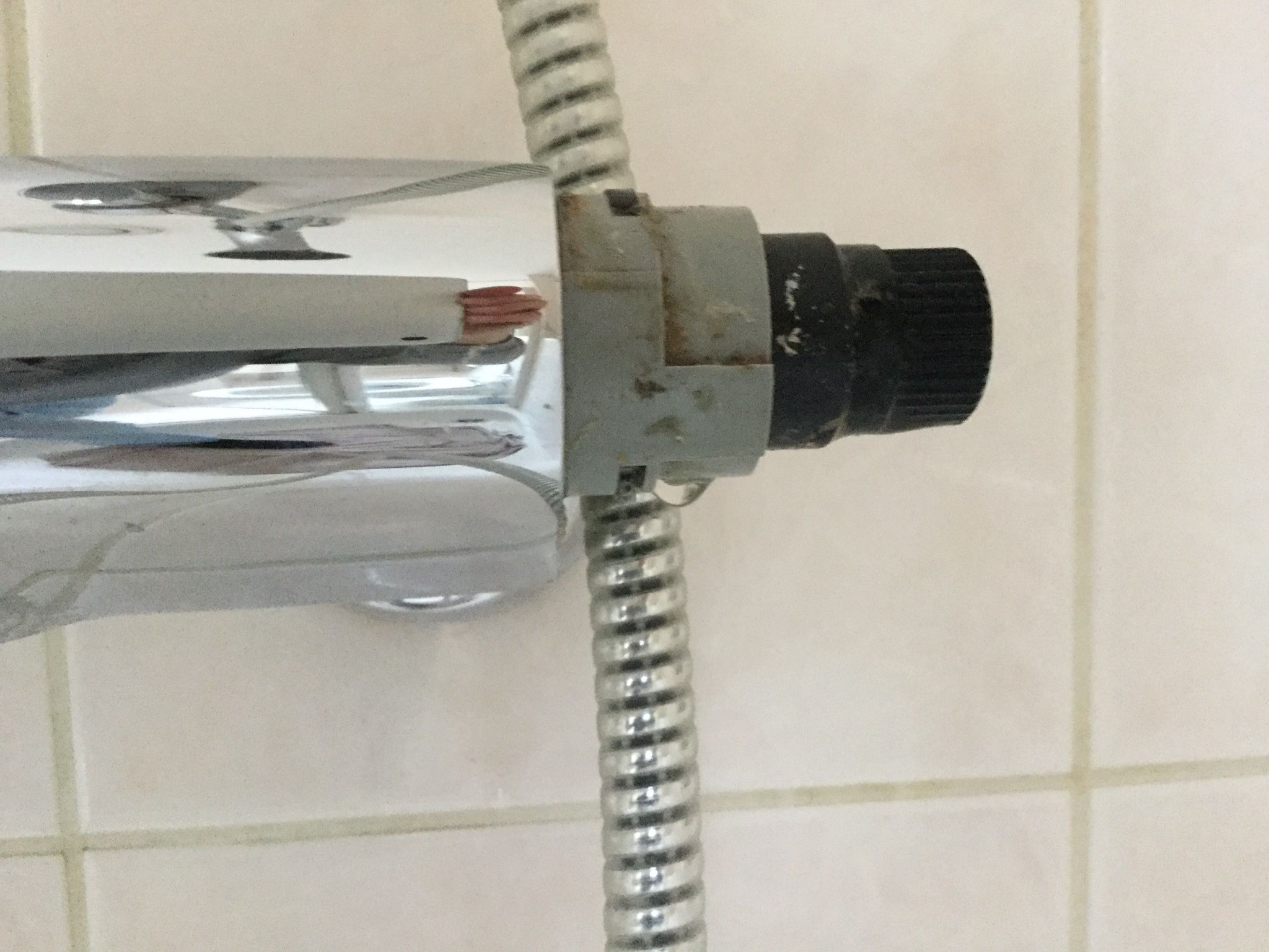 Thermostatische douchekraan lekkage verhelpen. Werkspot