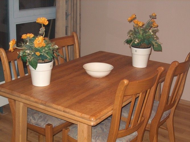 Massief eiken tafel schuren en lakken Werkspot