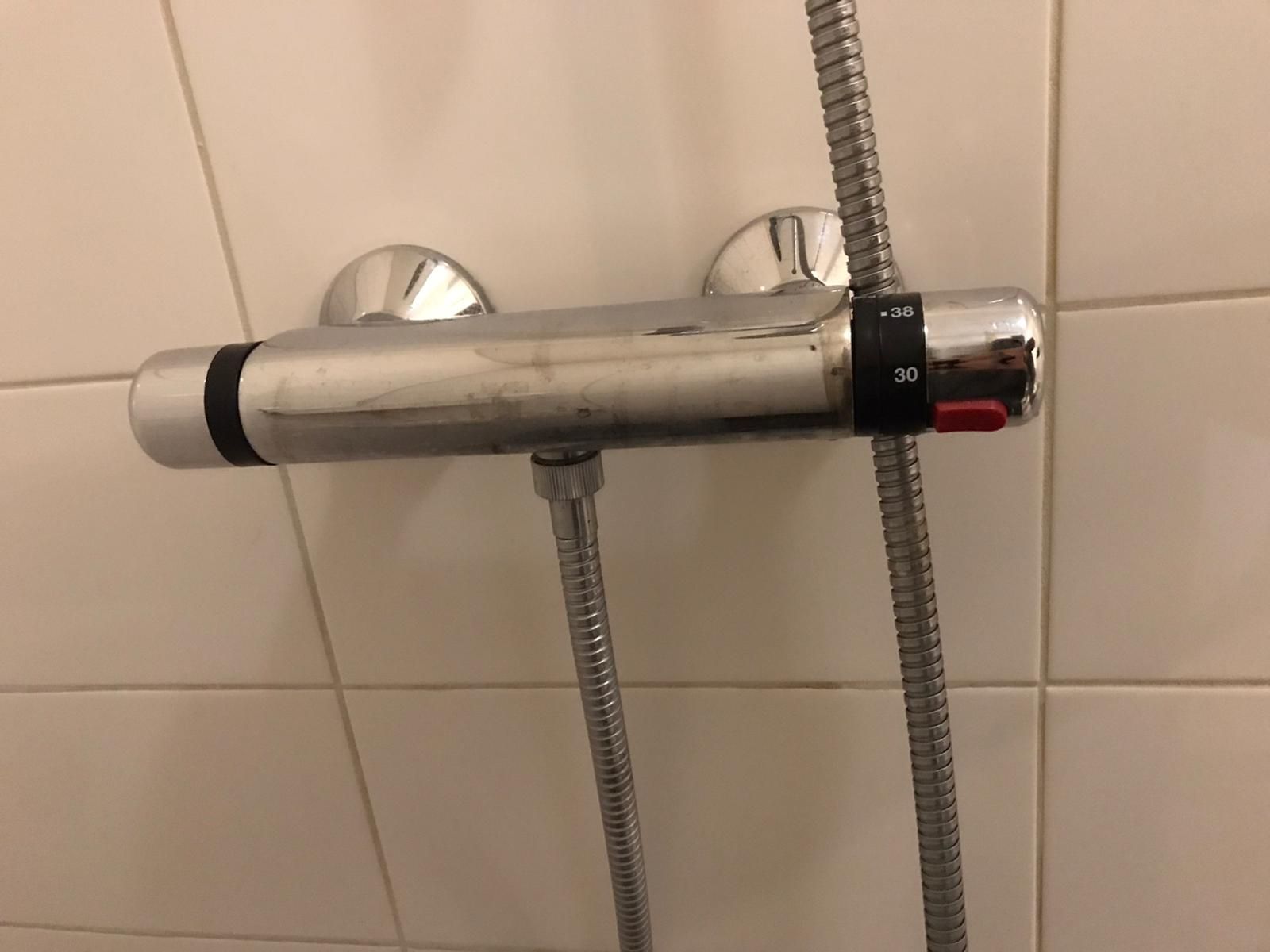 Kraan 1 kraan; Badkamer; Kranen repareren, Douchekraan zit vast Werkspot