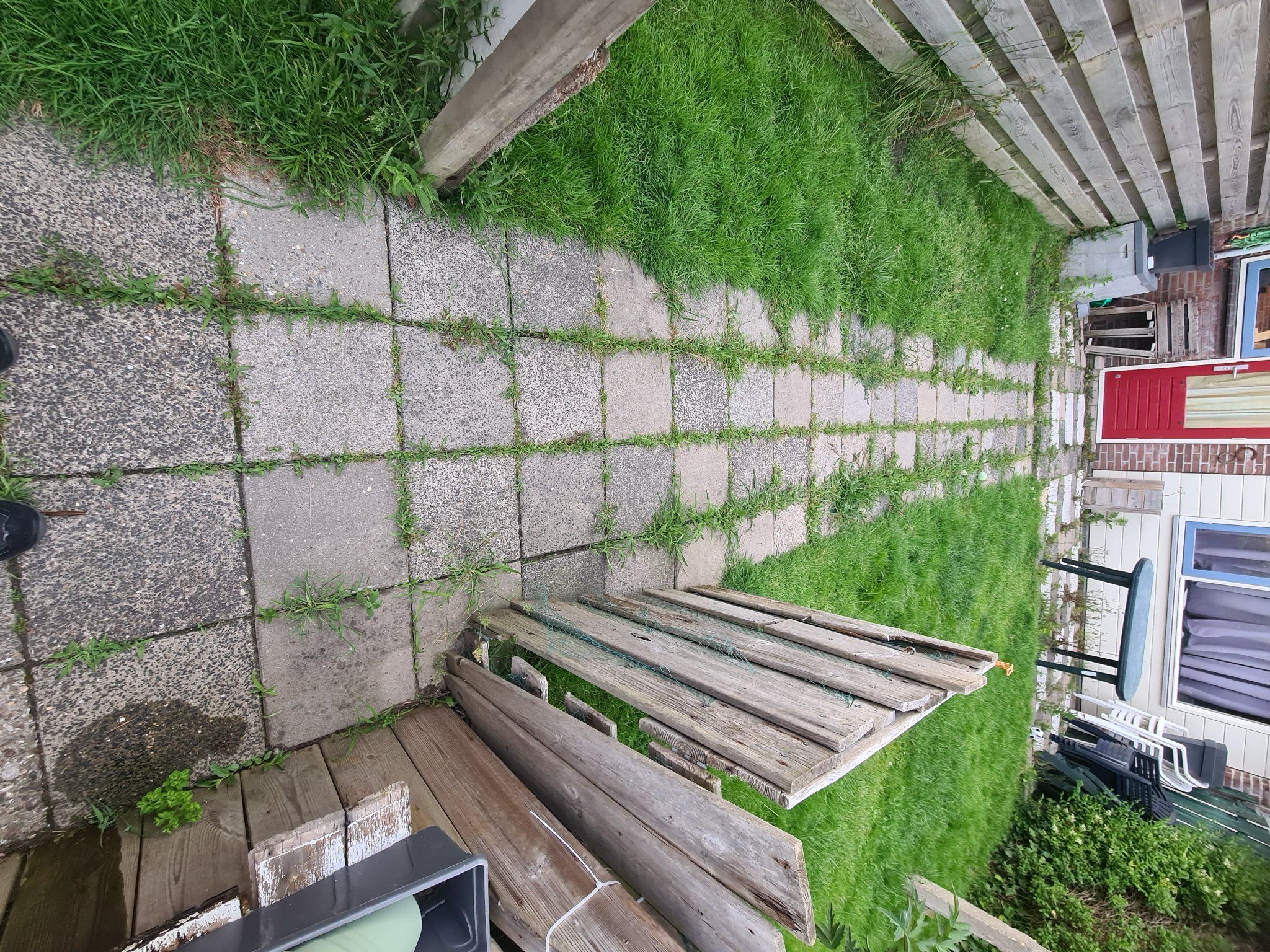 Onkruid Tussen Tegels Handige Tips Om Te Verwijderen