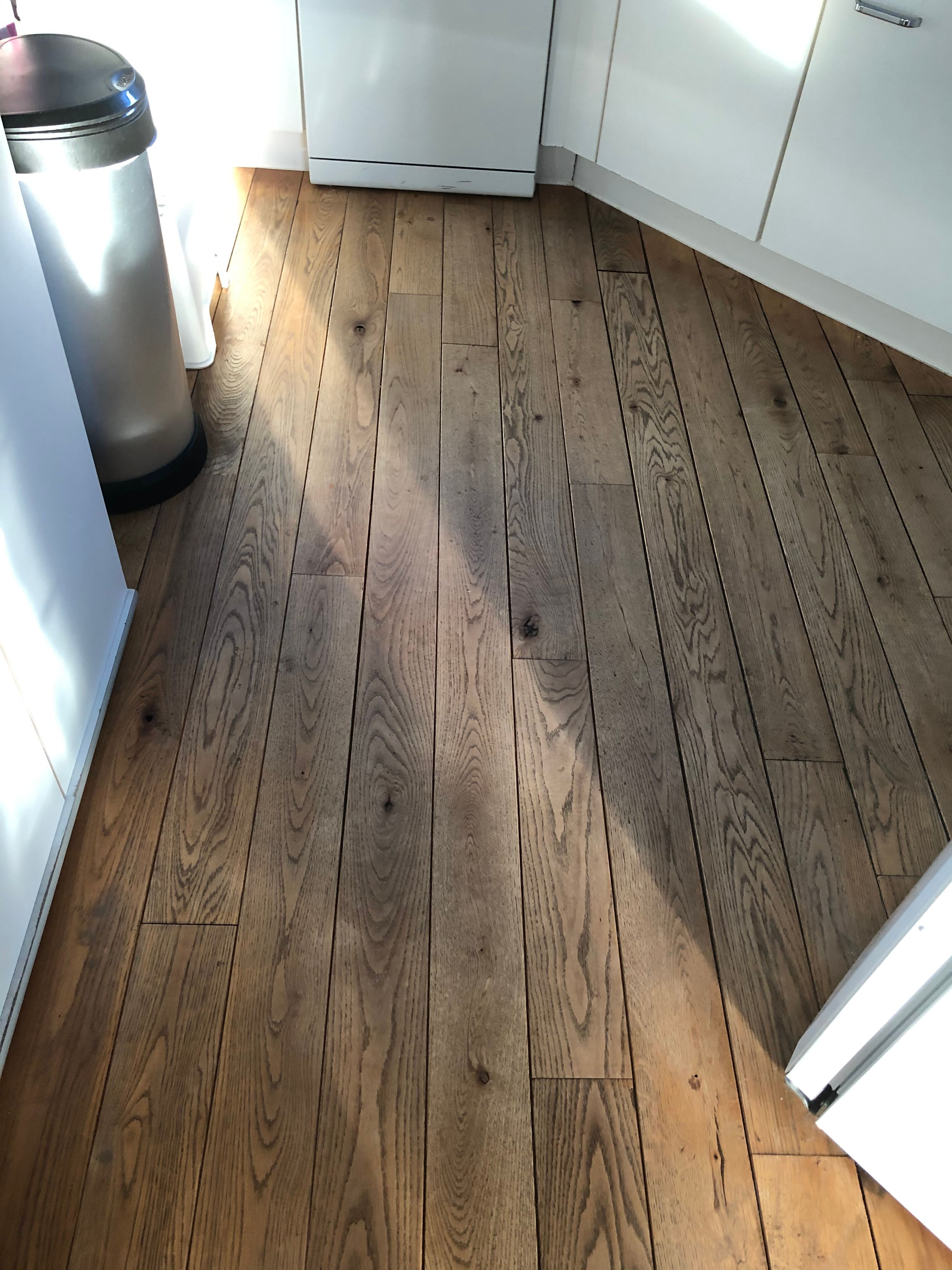 Vloeren 48 m2; Vloer schuren, Vloer lakken; Eiken vloerdelen Werkspot