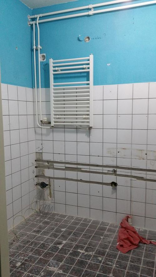 Vloer Of Wand: Wat Eerst Tegelen In De Badkamer?