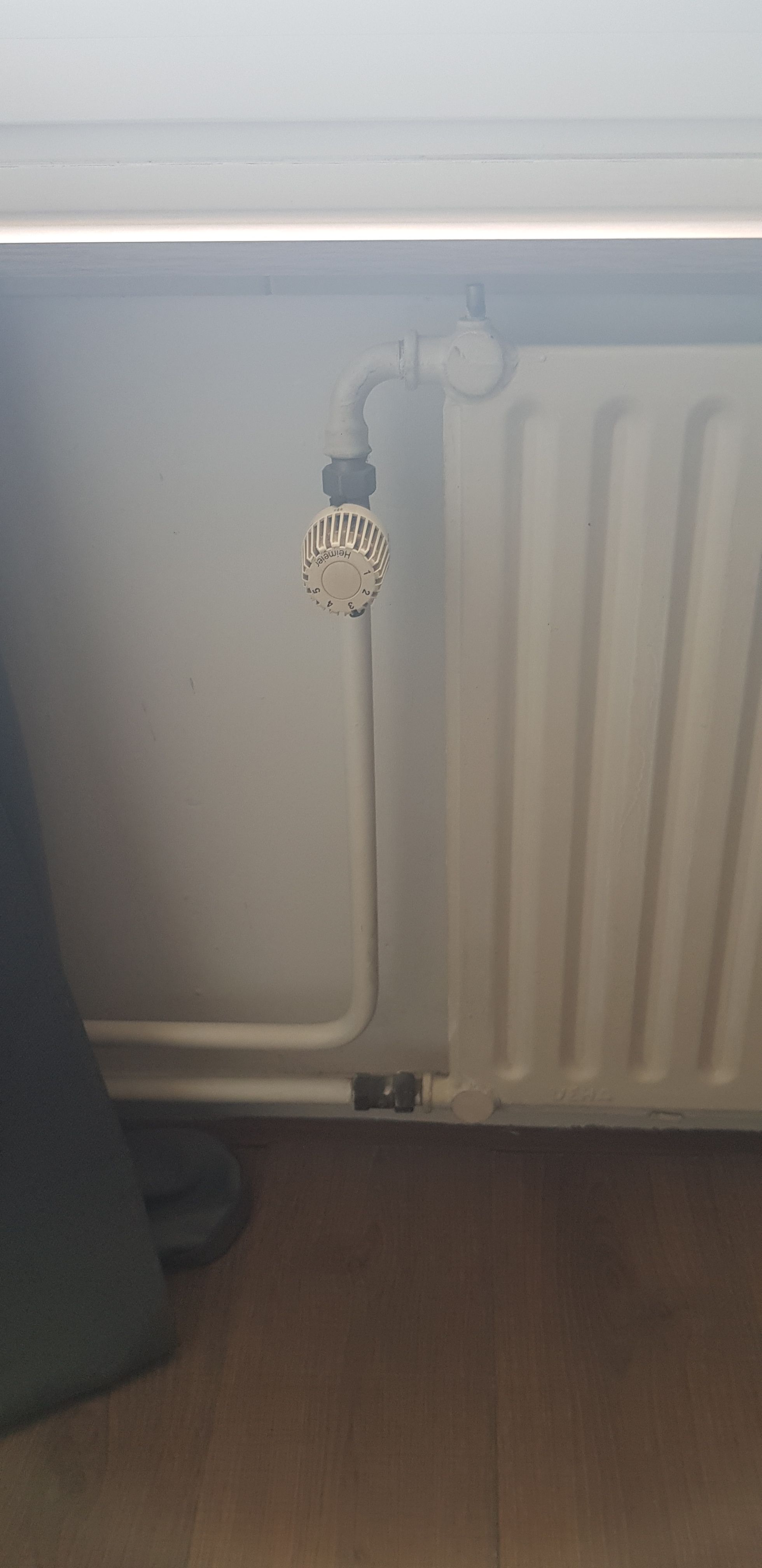 Radiatioren plaatsen of vervangen 1 radiator; Radiator afkoppelen... Werkspot