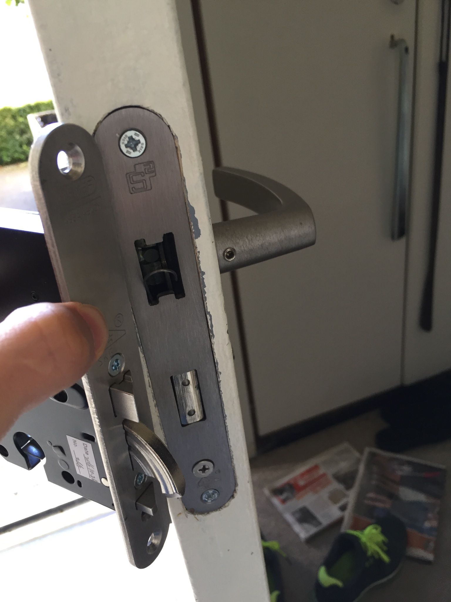 Slot in voordeur plaatsen Werkspot