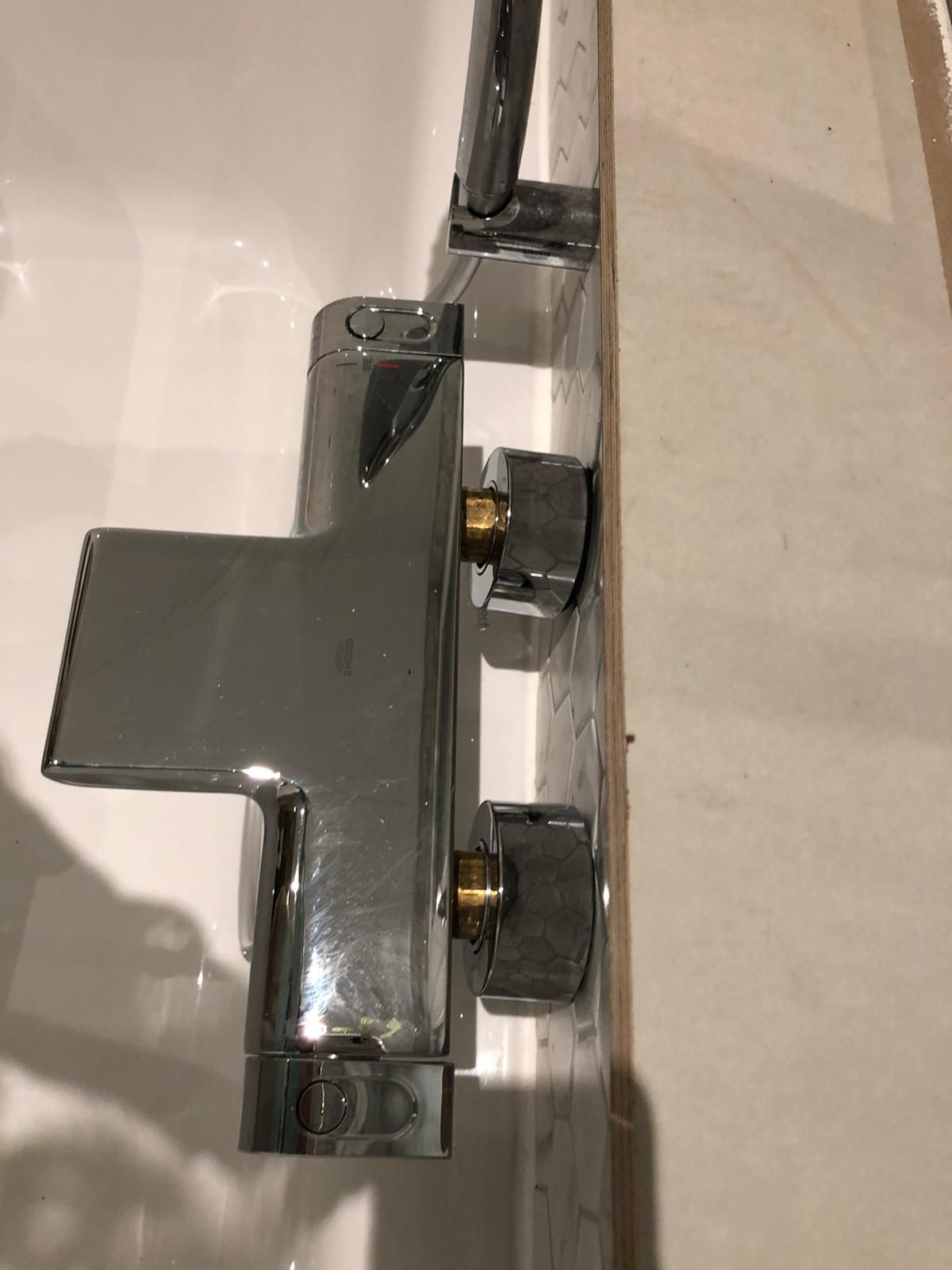 Kraan 2 kranen; Badkamer; Kranen installeren Werkspot