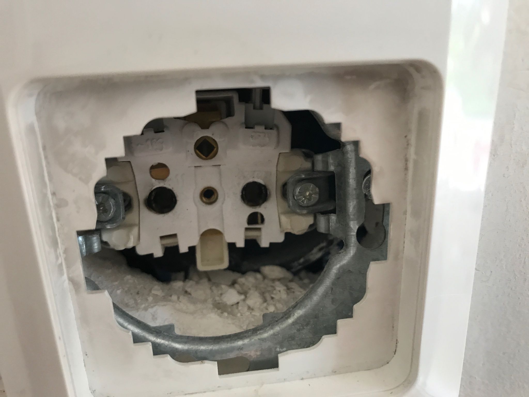 Stopcontact vervangen Werkspot