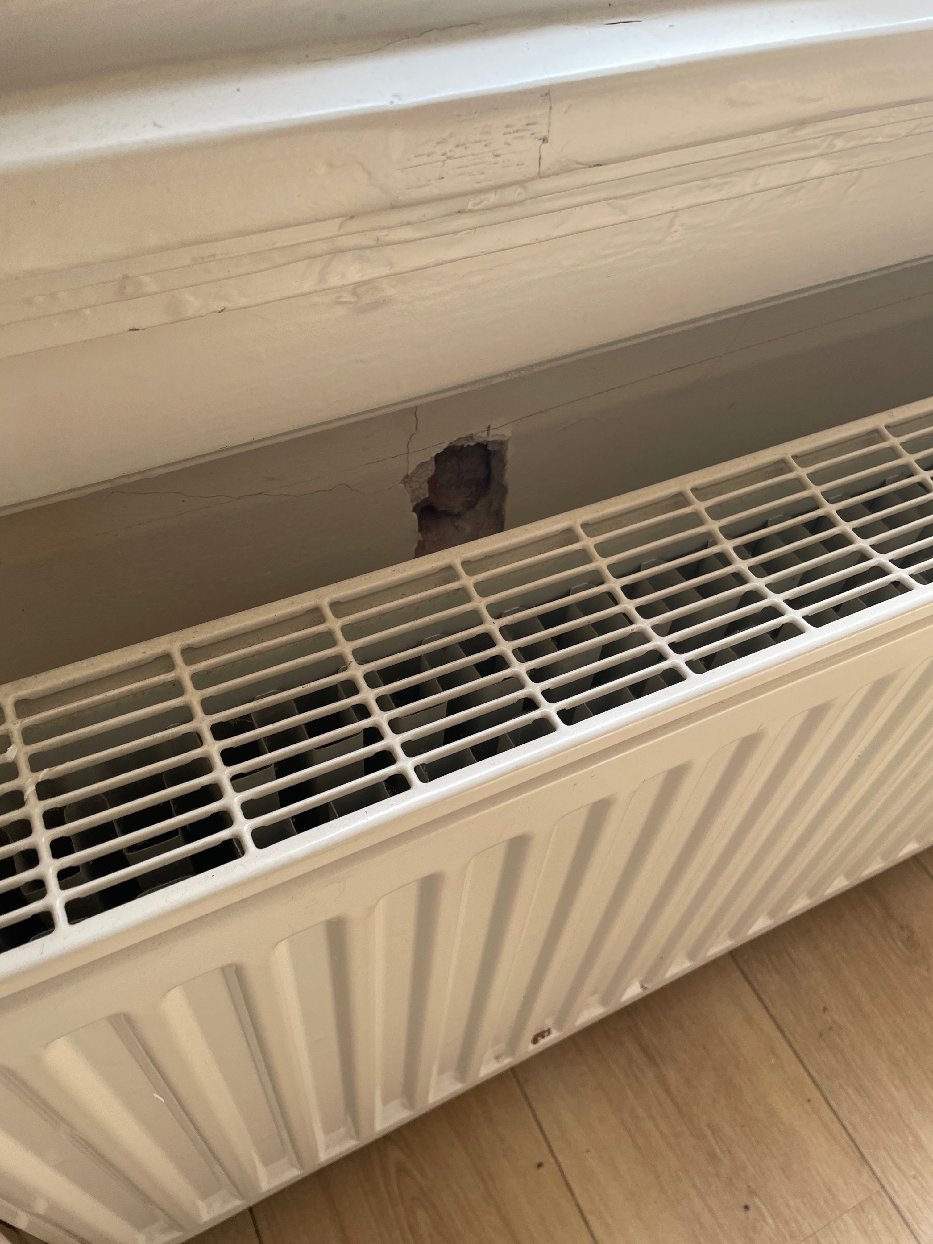 Radiatioren plaatsen of vervangen 1 radiator; Radiator terug plaat... Werkspot