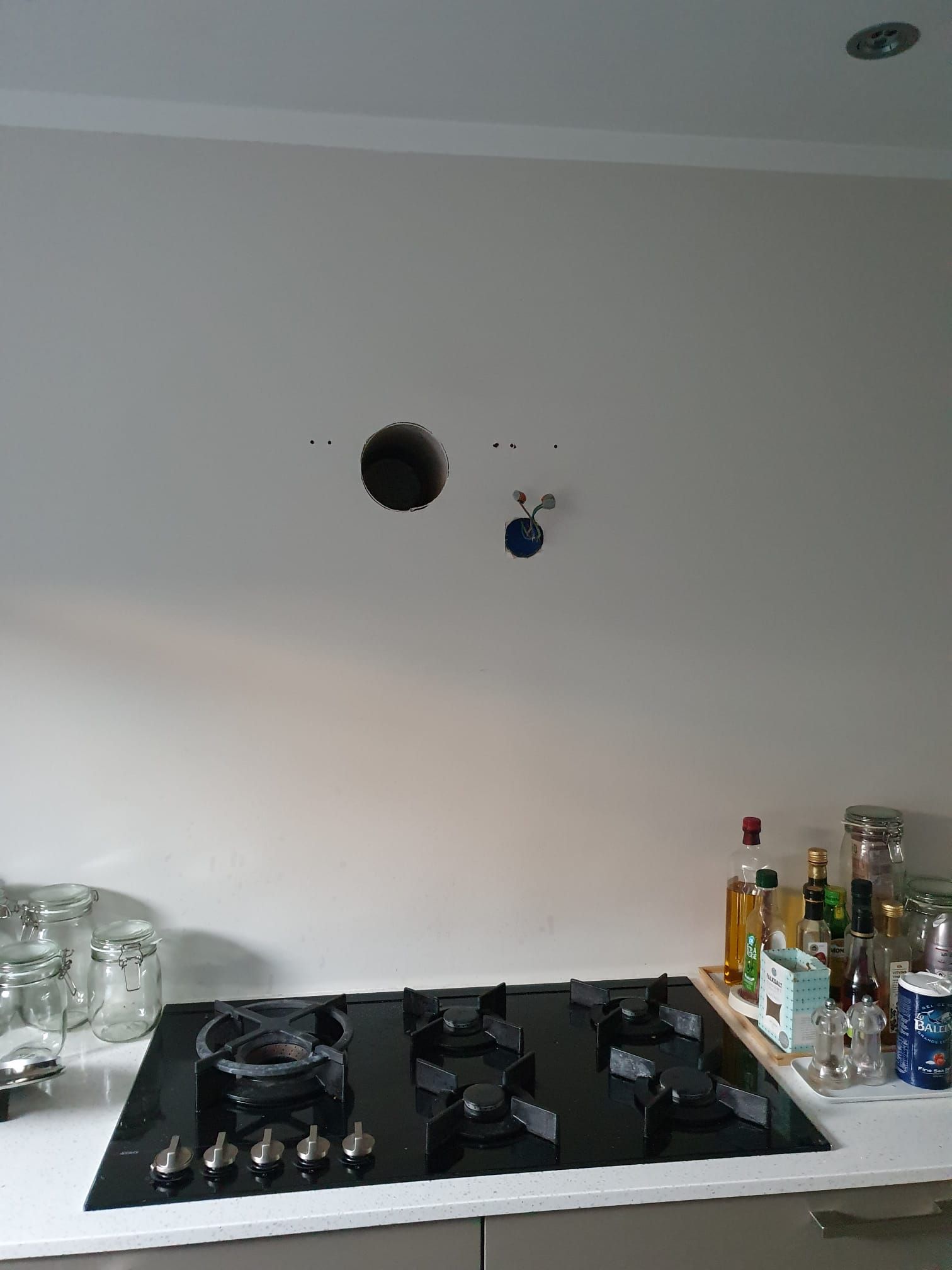 Afzuigkap Afzuigkap plaatsen, Externe doorvoer installeren, Elektr... Werkspot