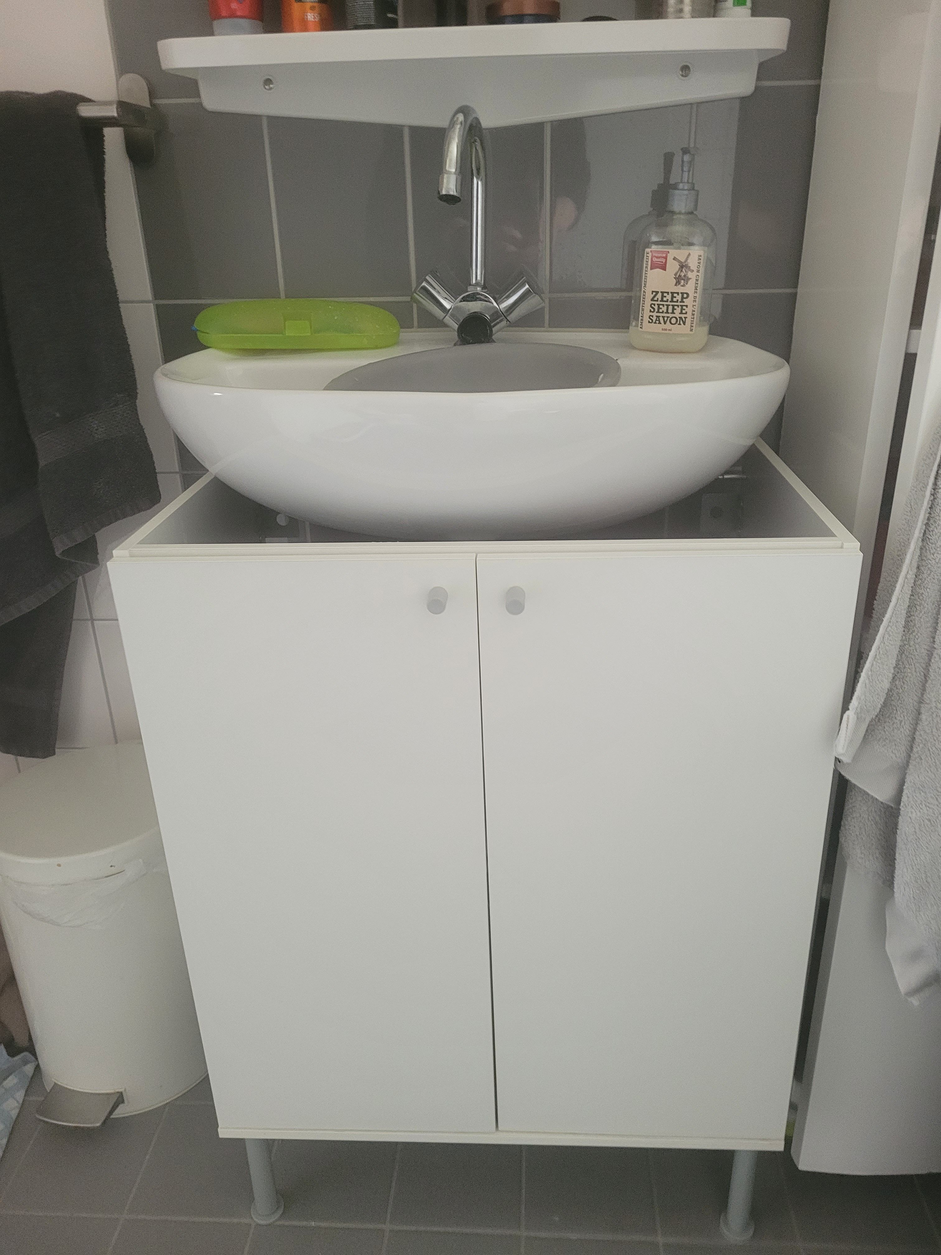 Kraan 1 kraan; Badkamer; Wastafel demonteren en nieuwe monteren en