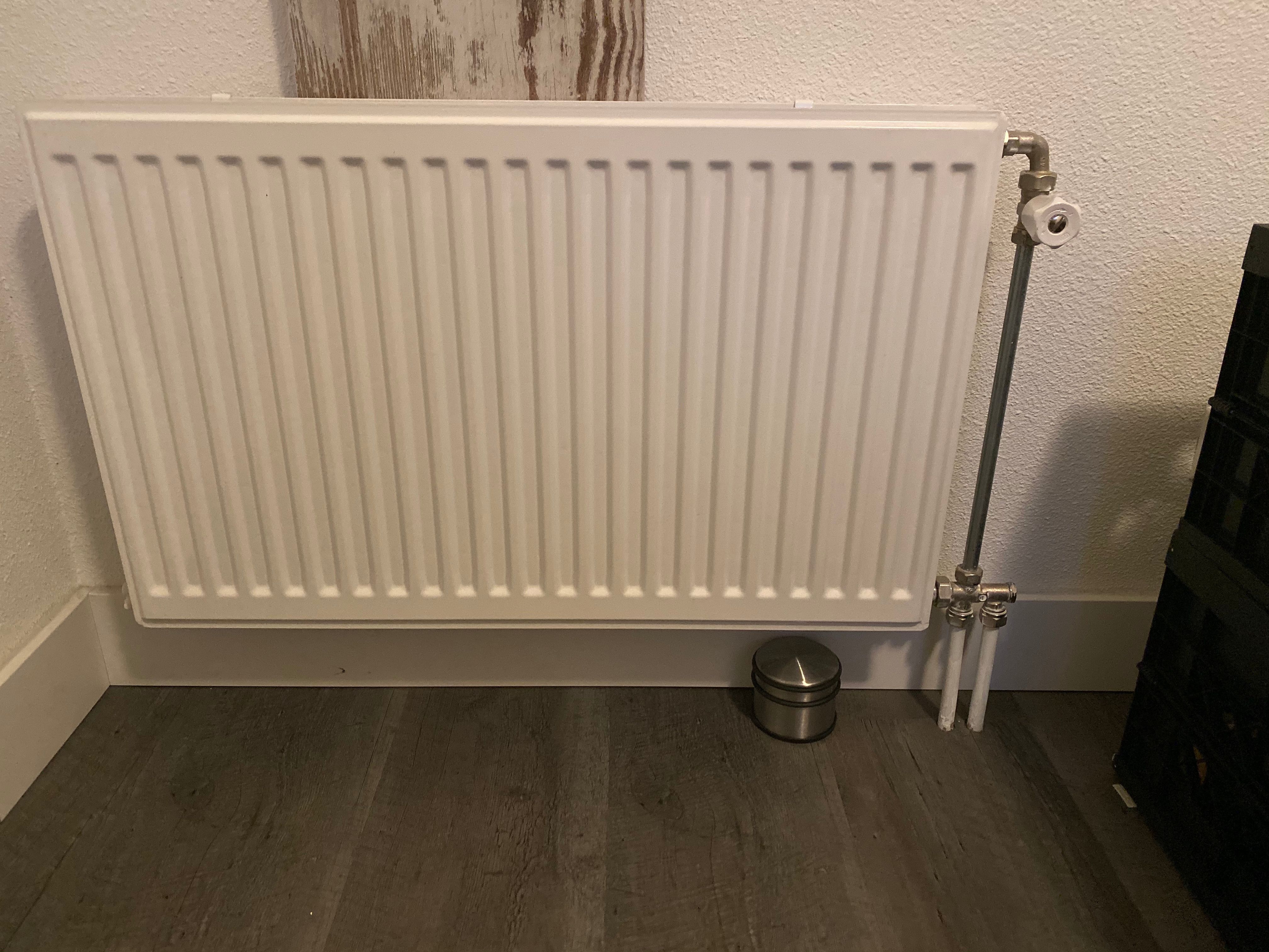 Radiatioren plaatsen of vervangen 1 radiator; Nieuwe radiatoren pl... Werkspot