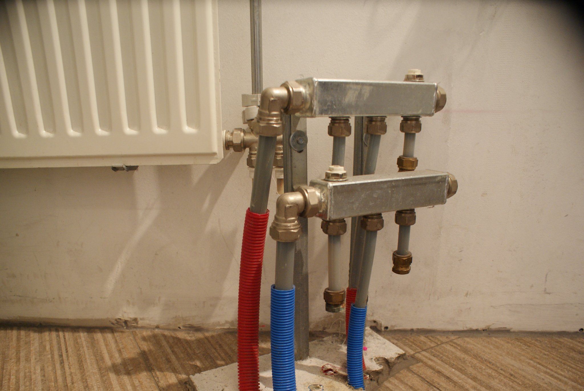 radiator plaatsen en aansluiten Werkspot