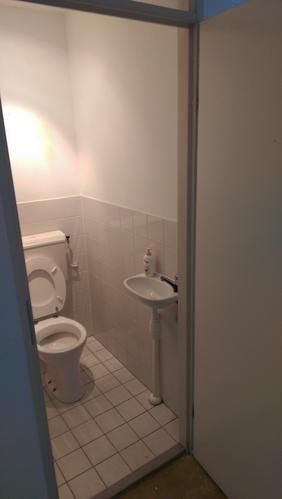 Vloertegels verwijderen Vloertegels verwijderen